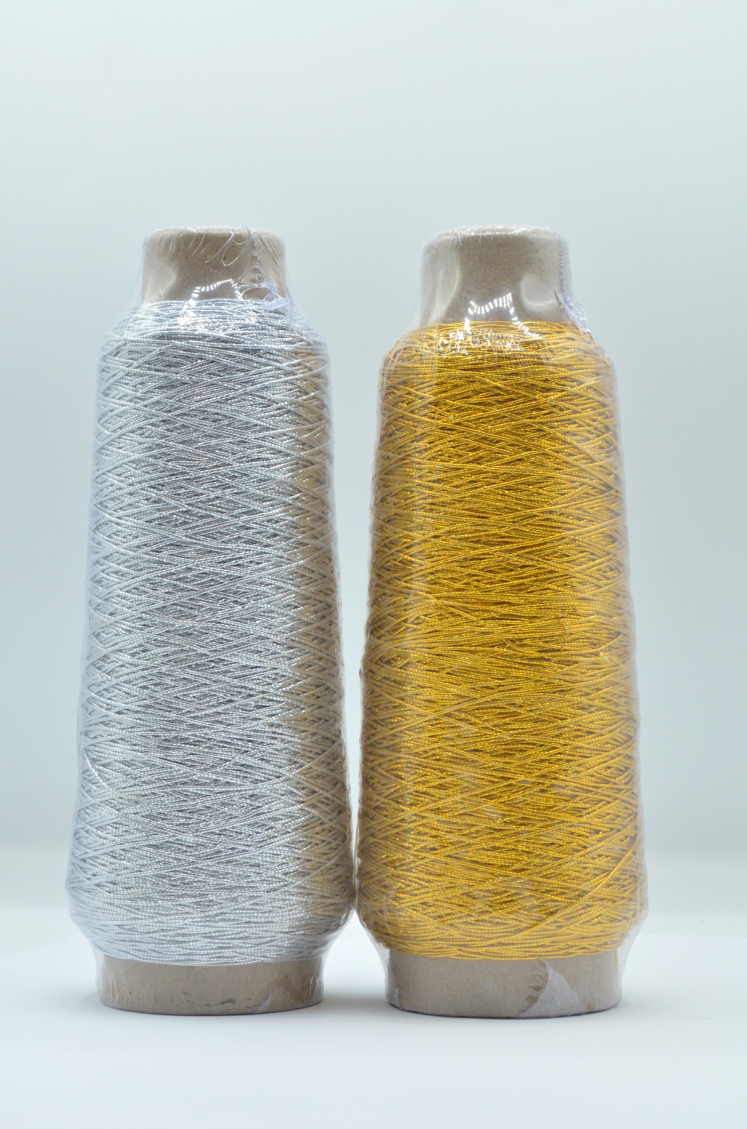 Con Ata Elastica Auriu/Argintiu,  Greutate con 200gr/ cca 260m)