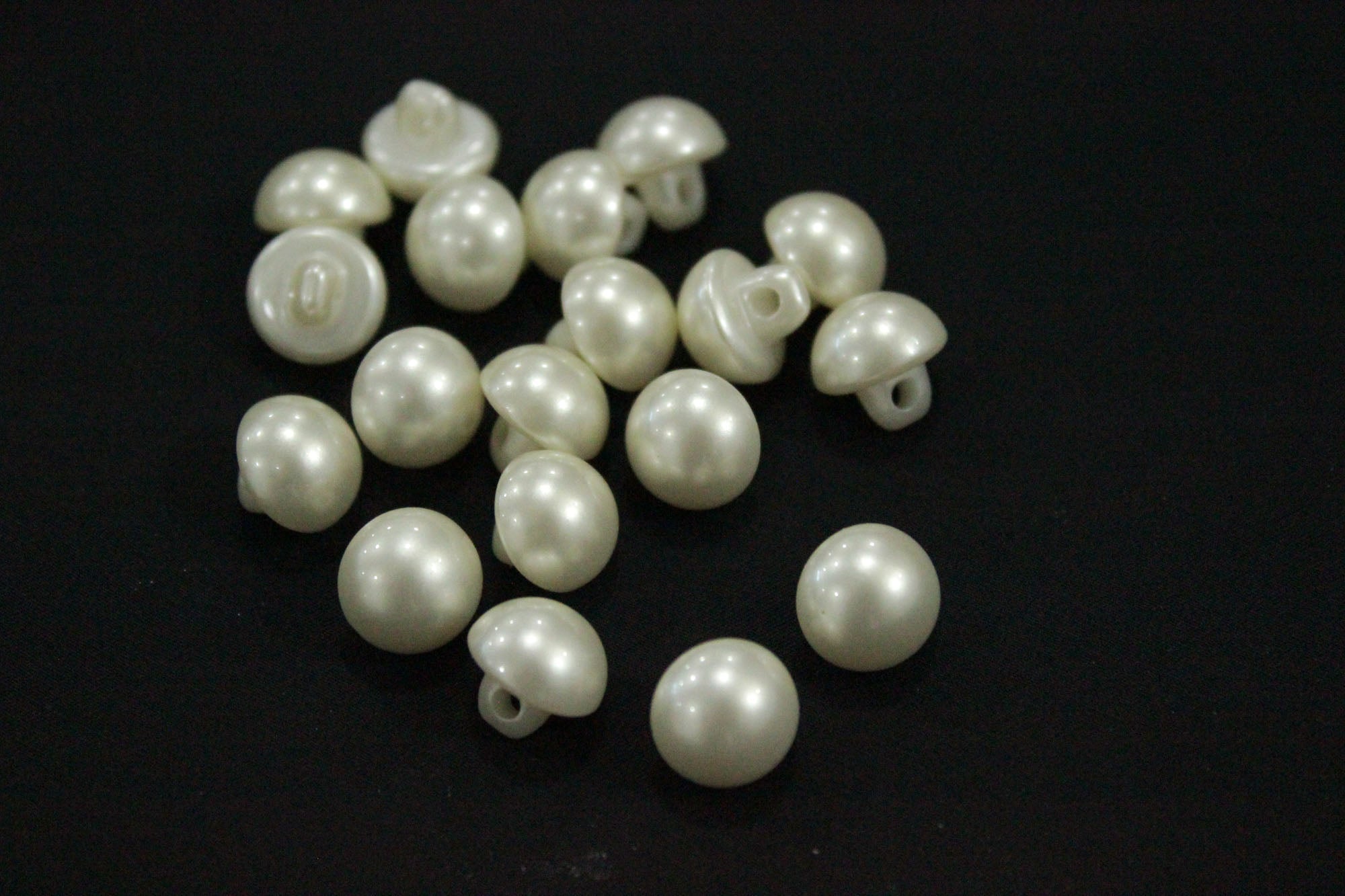 Nasturi Perlati Cu Picior 11mm
