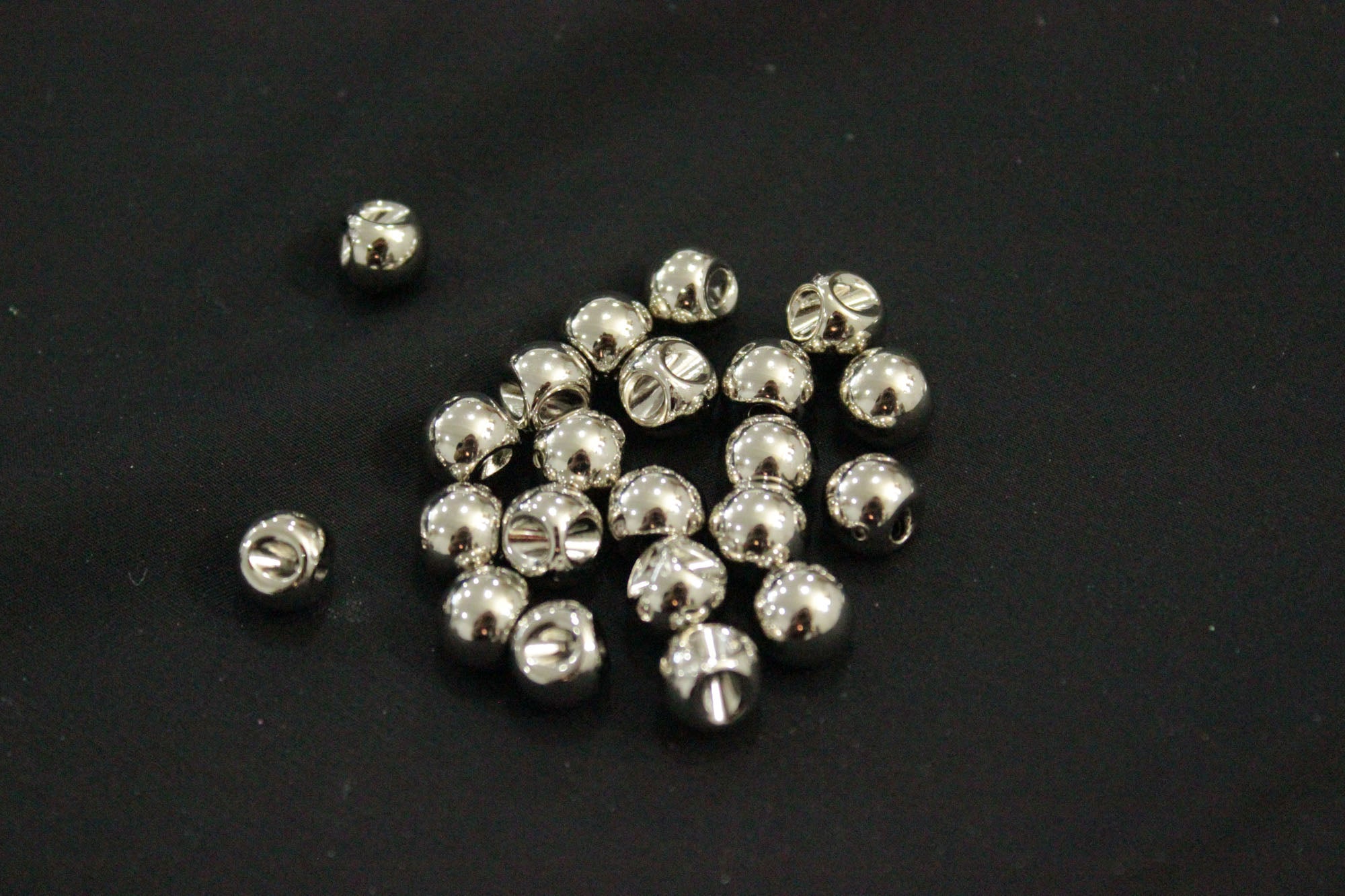 Nasturi De Plastic Metalizati Cu Picior 7mm