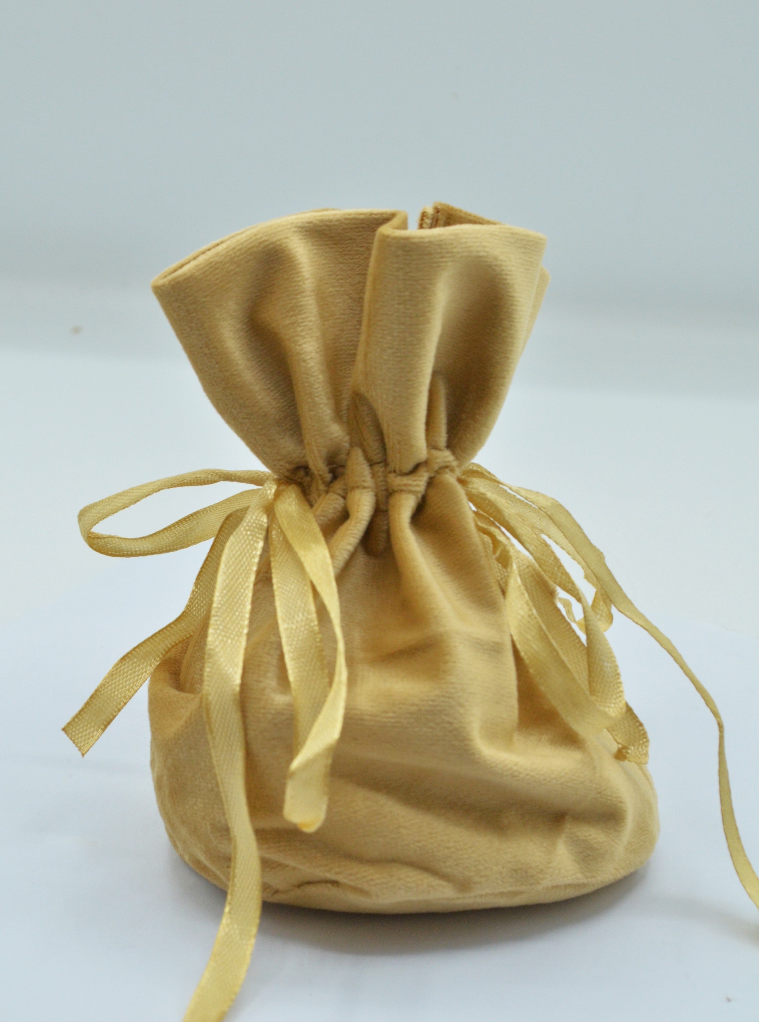 Saculeti Din Catifea, 14x16cm, Bej