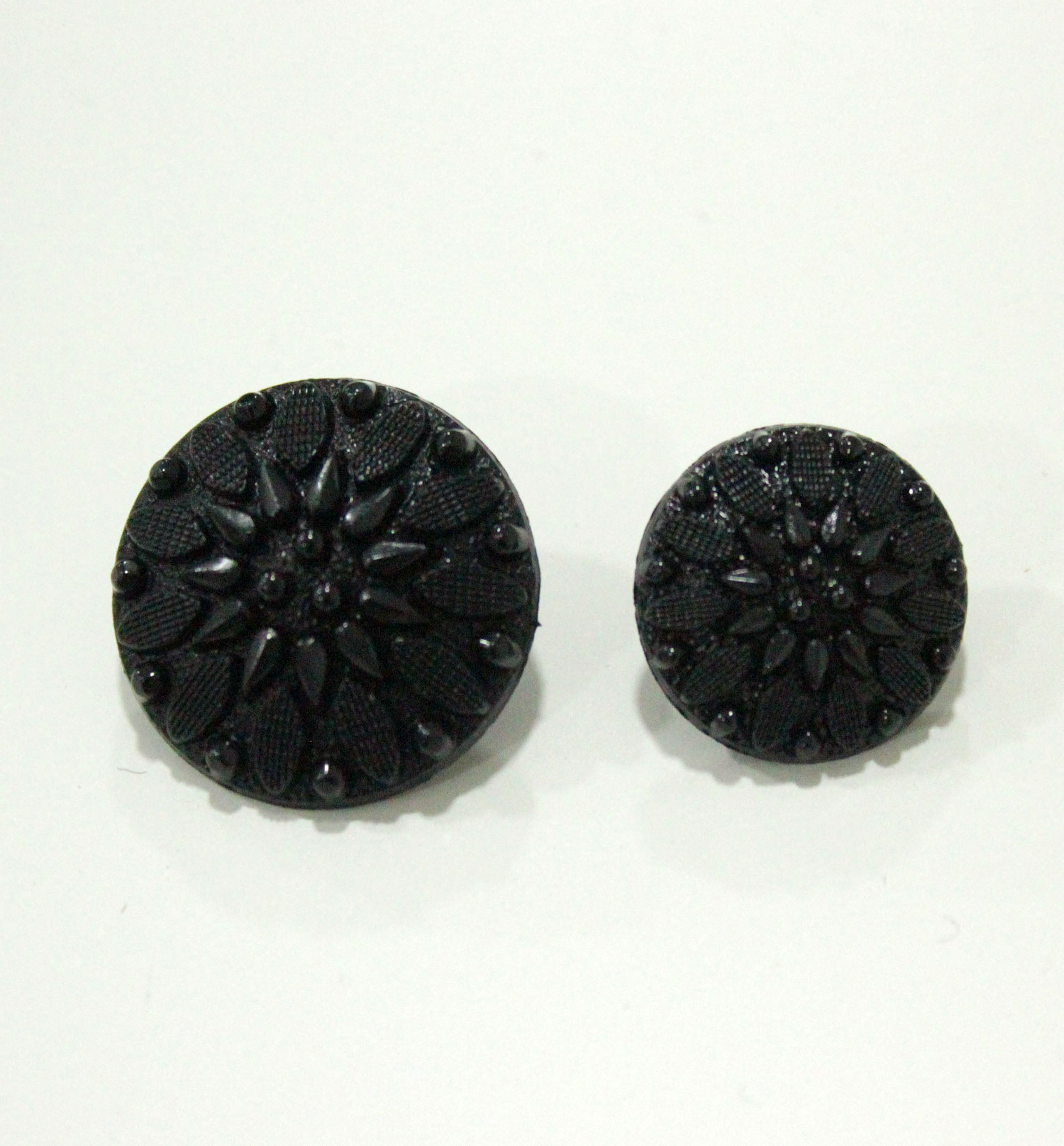 Nasturi Cu Picior 22mm