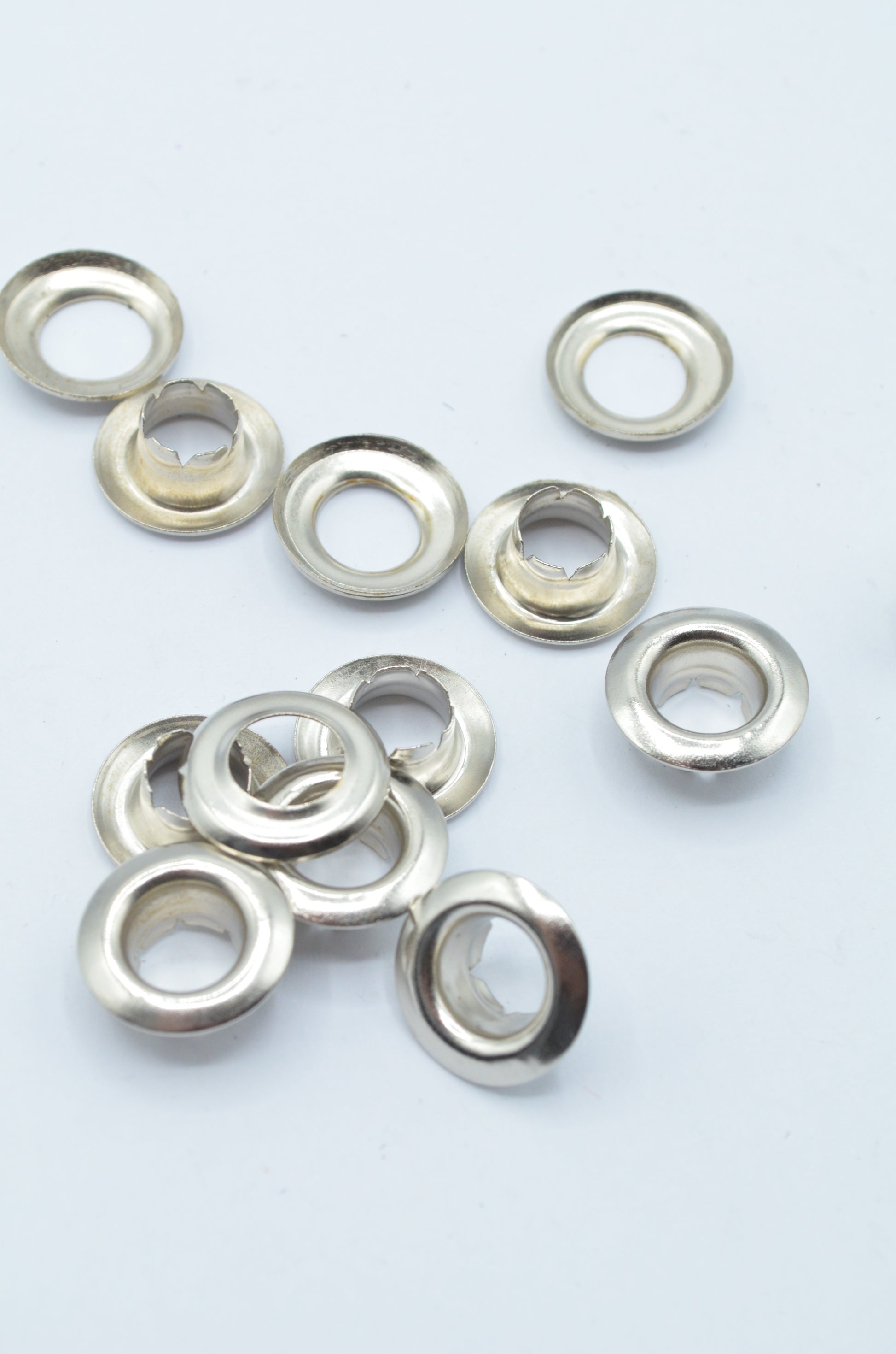 Ocheți metalici Ø10 mm interior/ Ø17 mm exterior, Argintii,