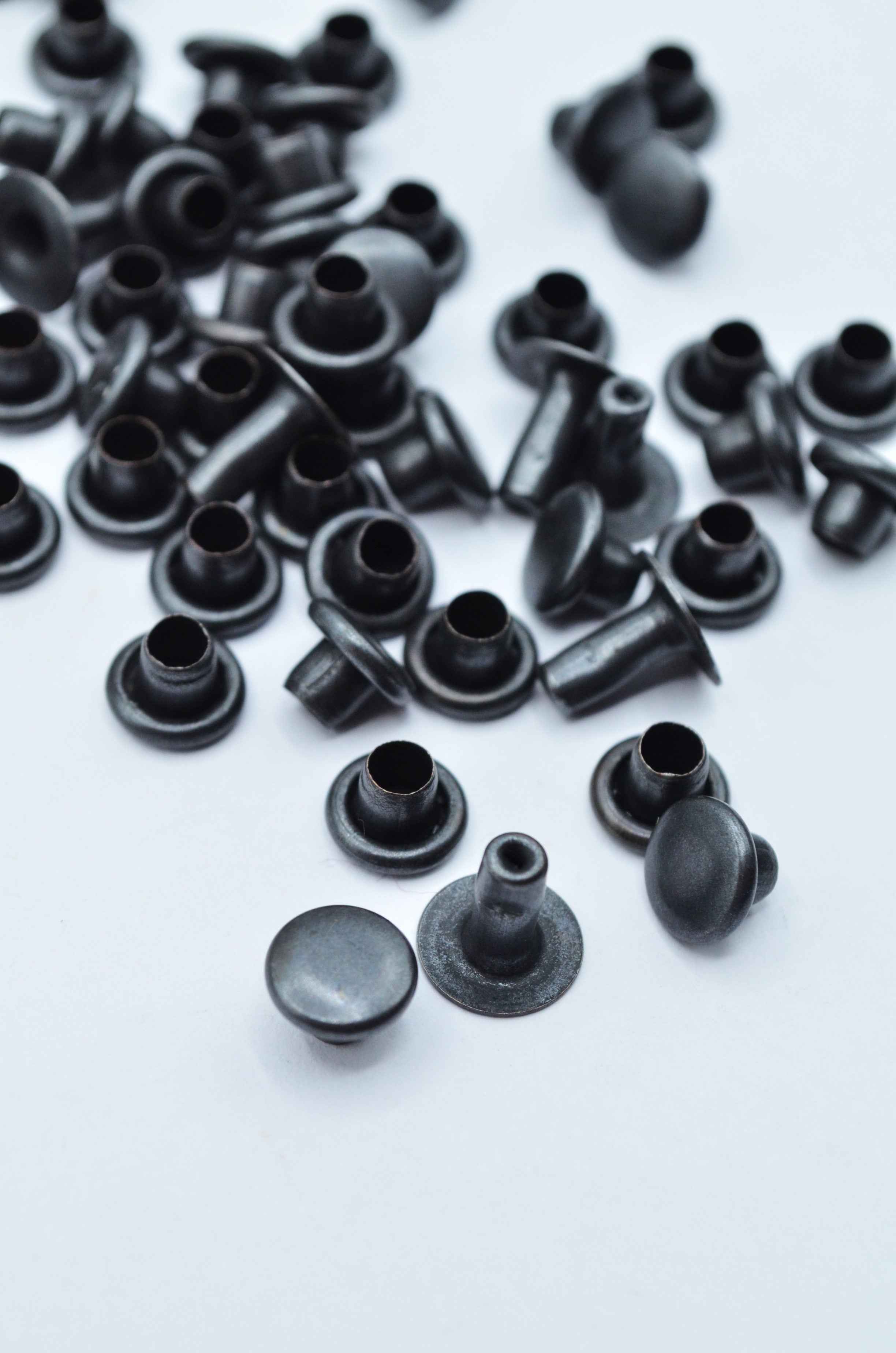 Capse Fixe Ø7mm, Negru (12buc/Pachet) 