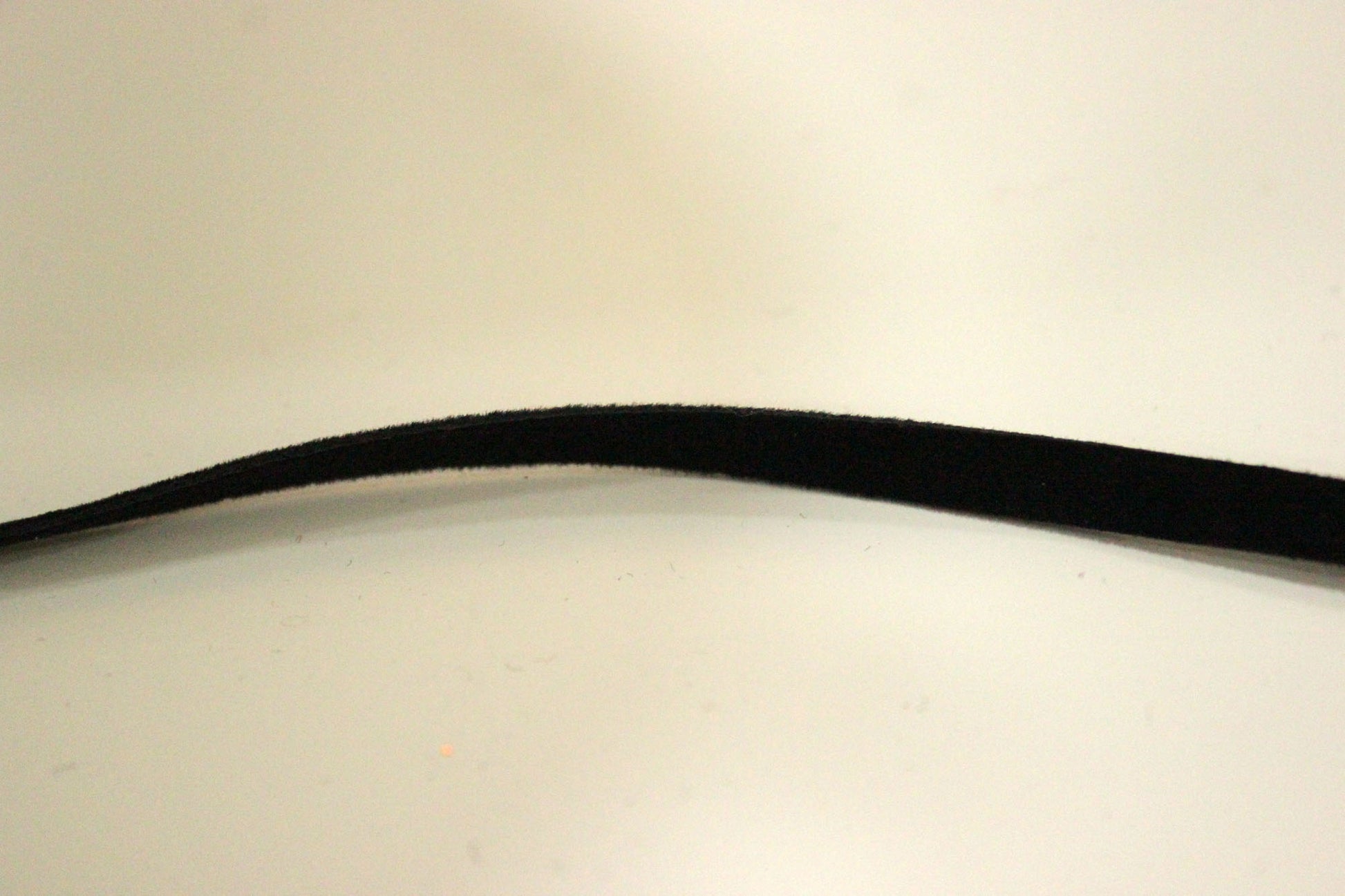 Panglica Imitatie Piele Intoarsa, Negru, 5mm