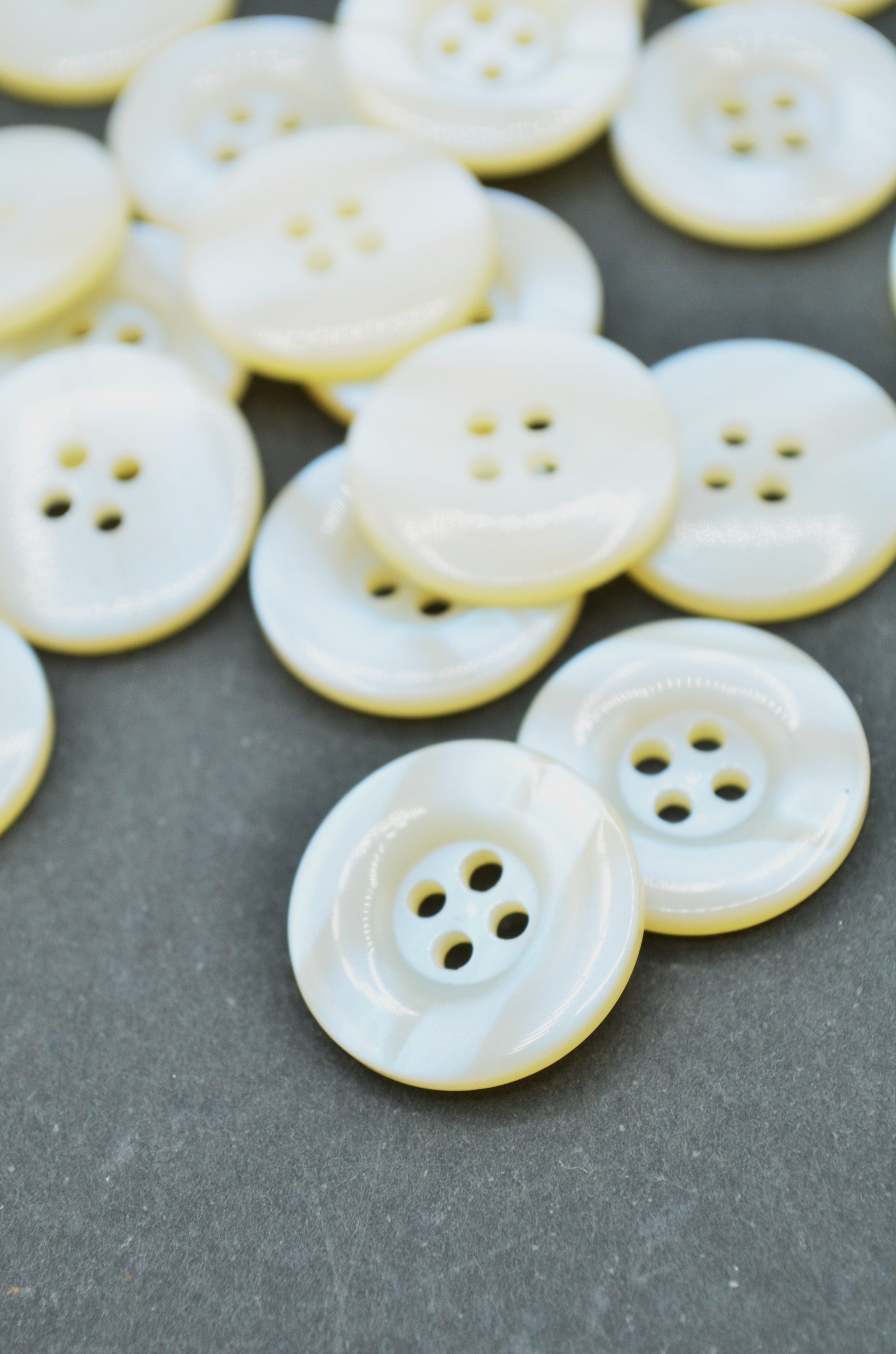 Nasturi De Plastic Sidefati  18mm
