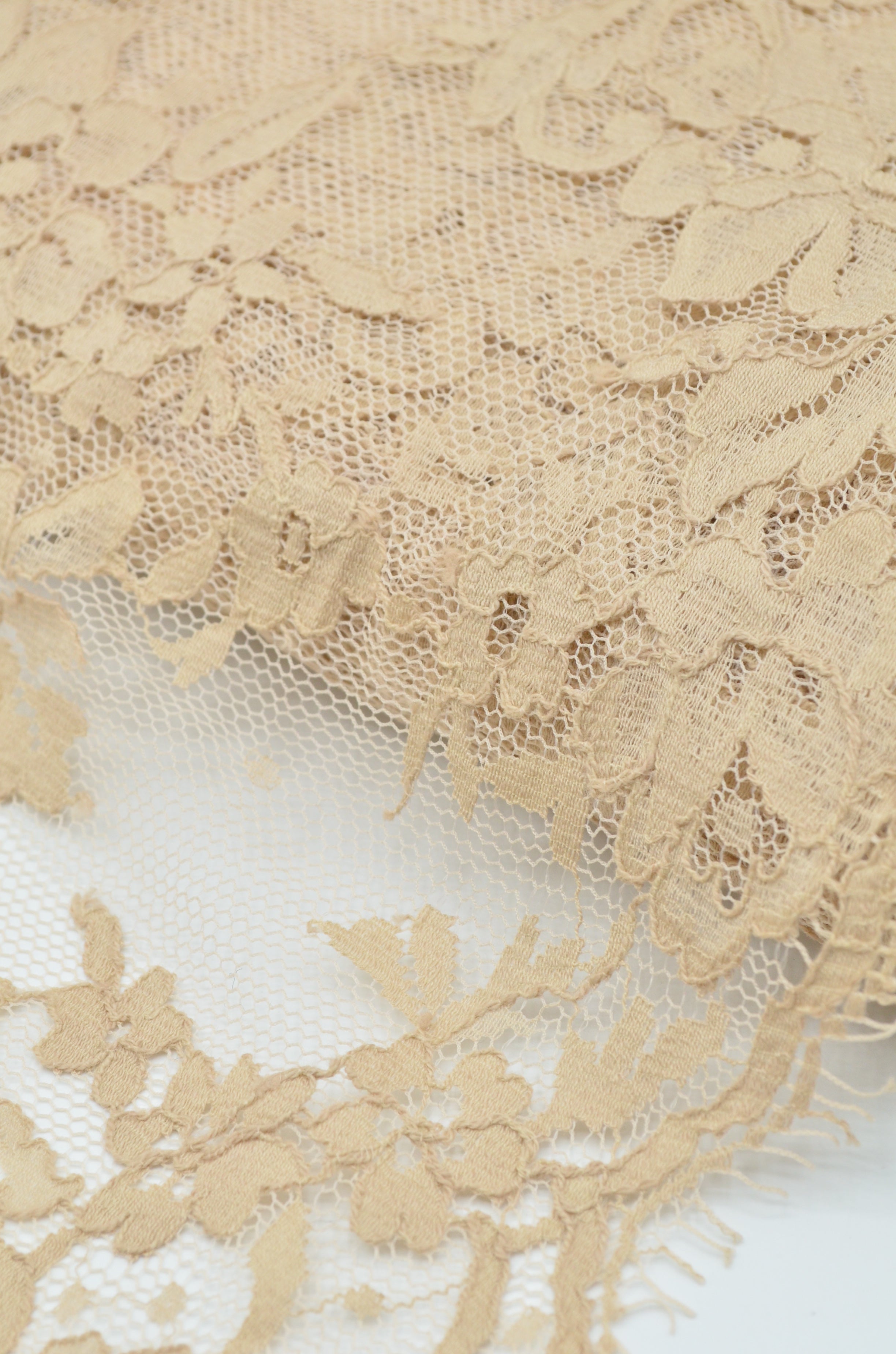 Dantela Chantilly 23cm, Roz Pudra