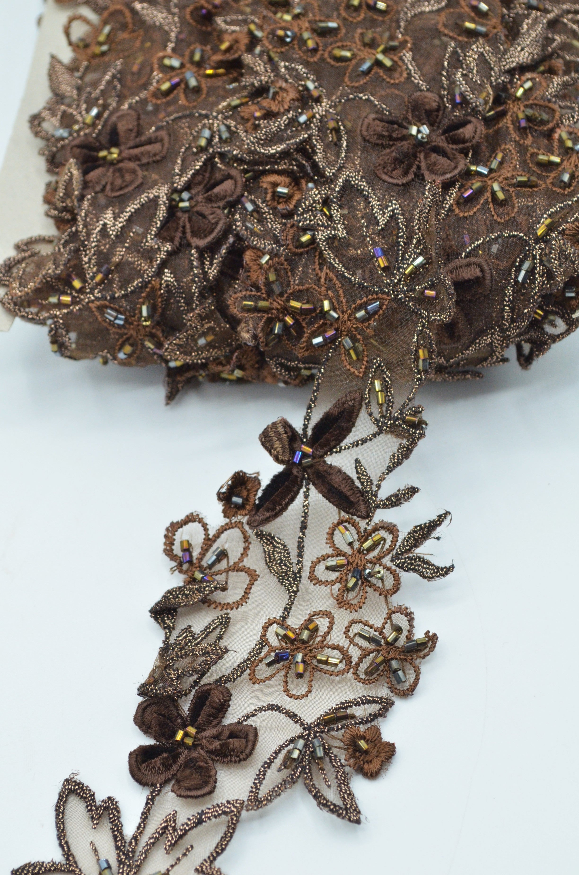 Pasmanterie Cu Margele Maro 6-7cm/latime