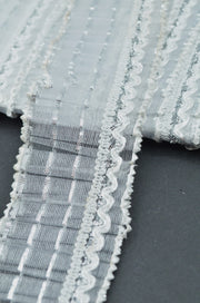 Pasmanterie Volan Din Organza Cu Fir Argintiu 4cm