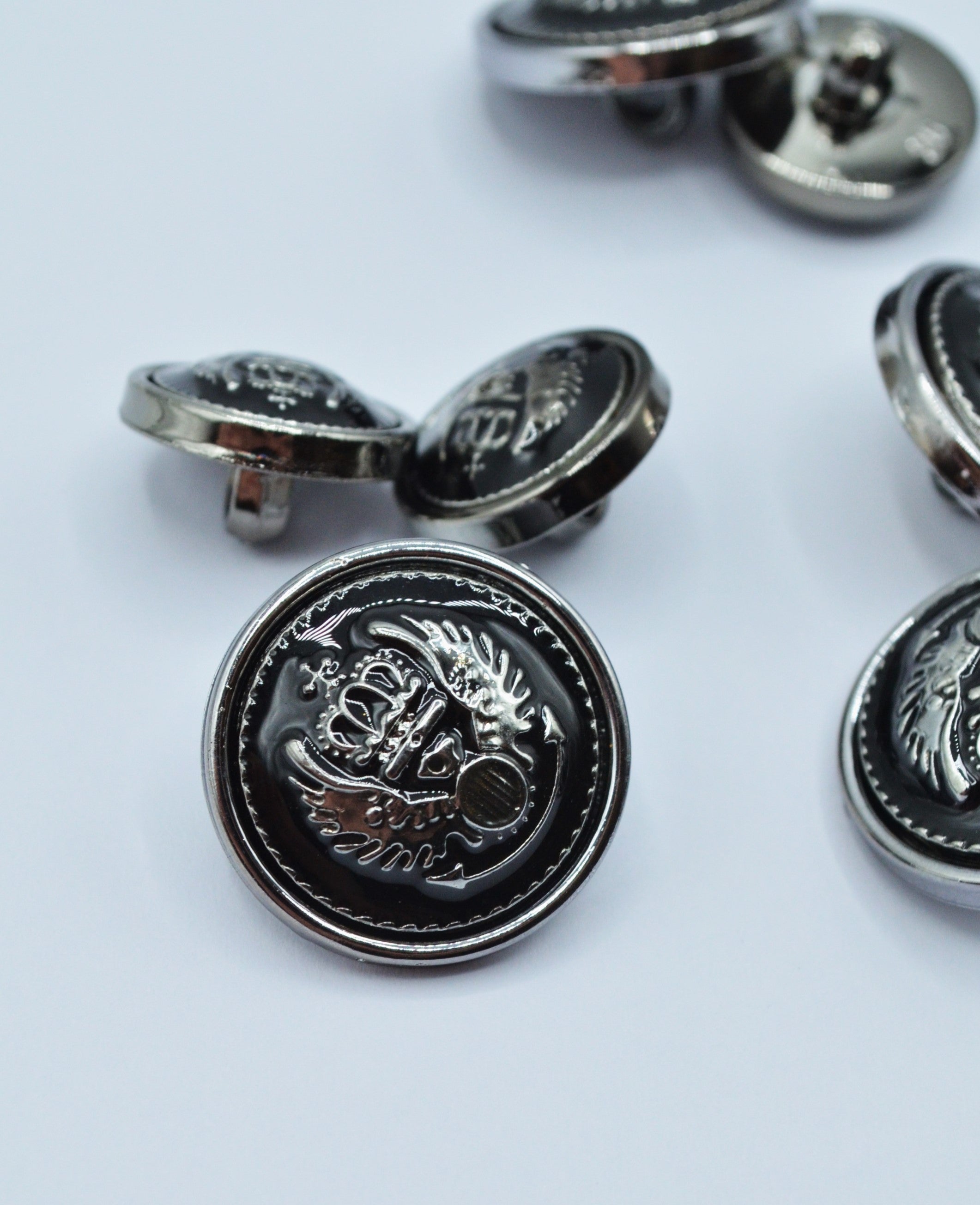 Nasturi De Plastic Negru Cu Argintiu