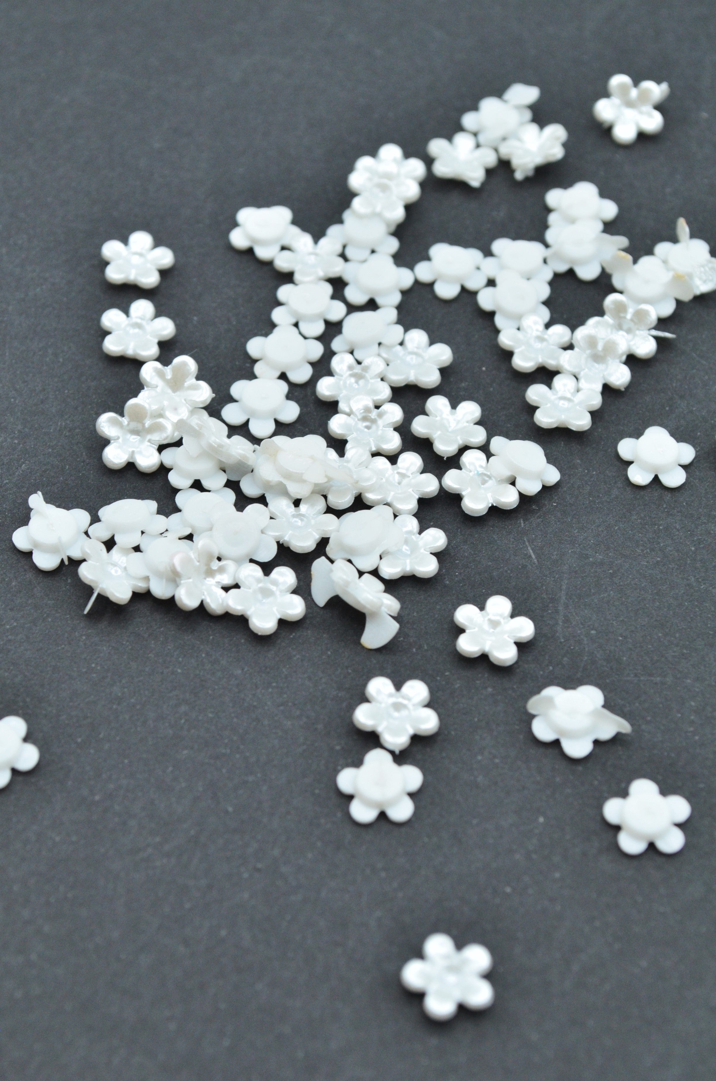 Floricele De Lipit 6mm, 17-19gr/Pachet