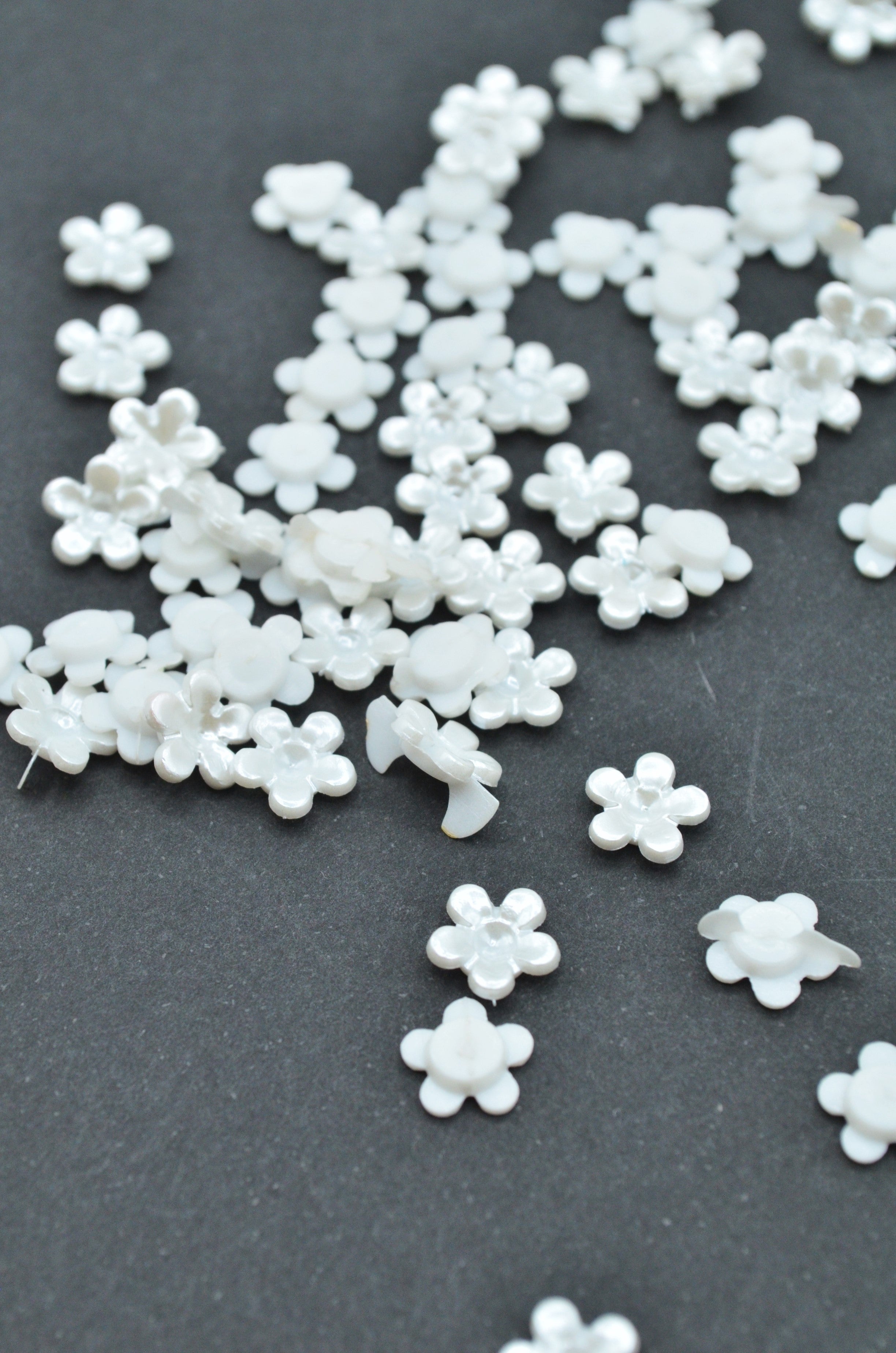 Floricele De Lipit 6mm, 17-19gr/Pachet