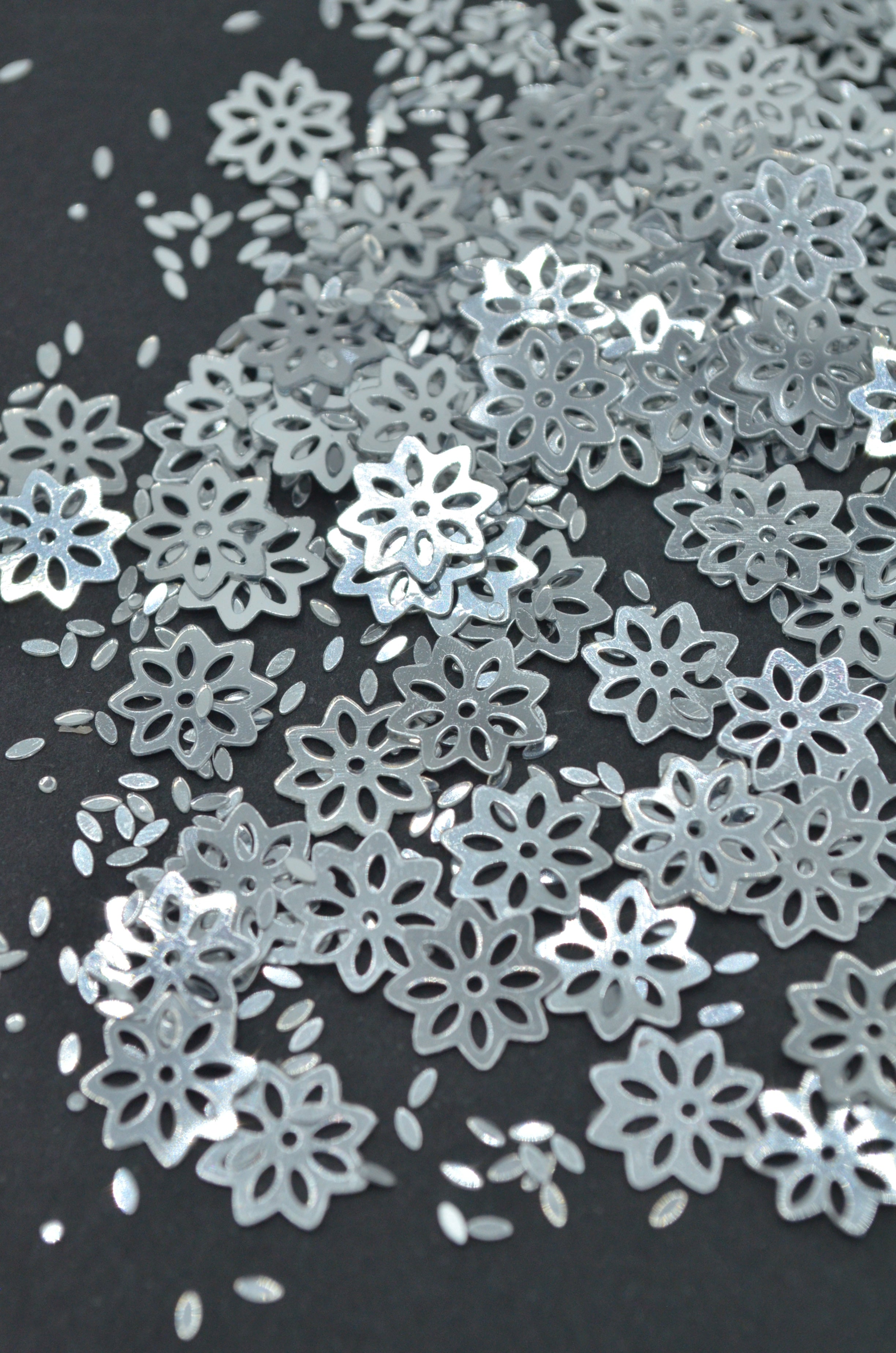 Paiete Floare 10mm, Argintiu, 13-15gr/Punga