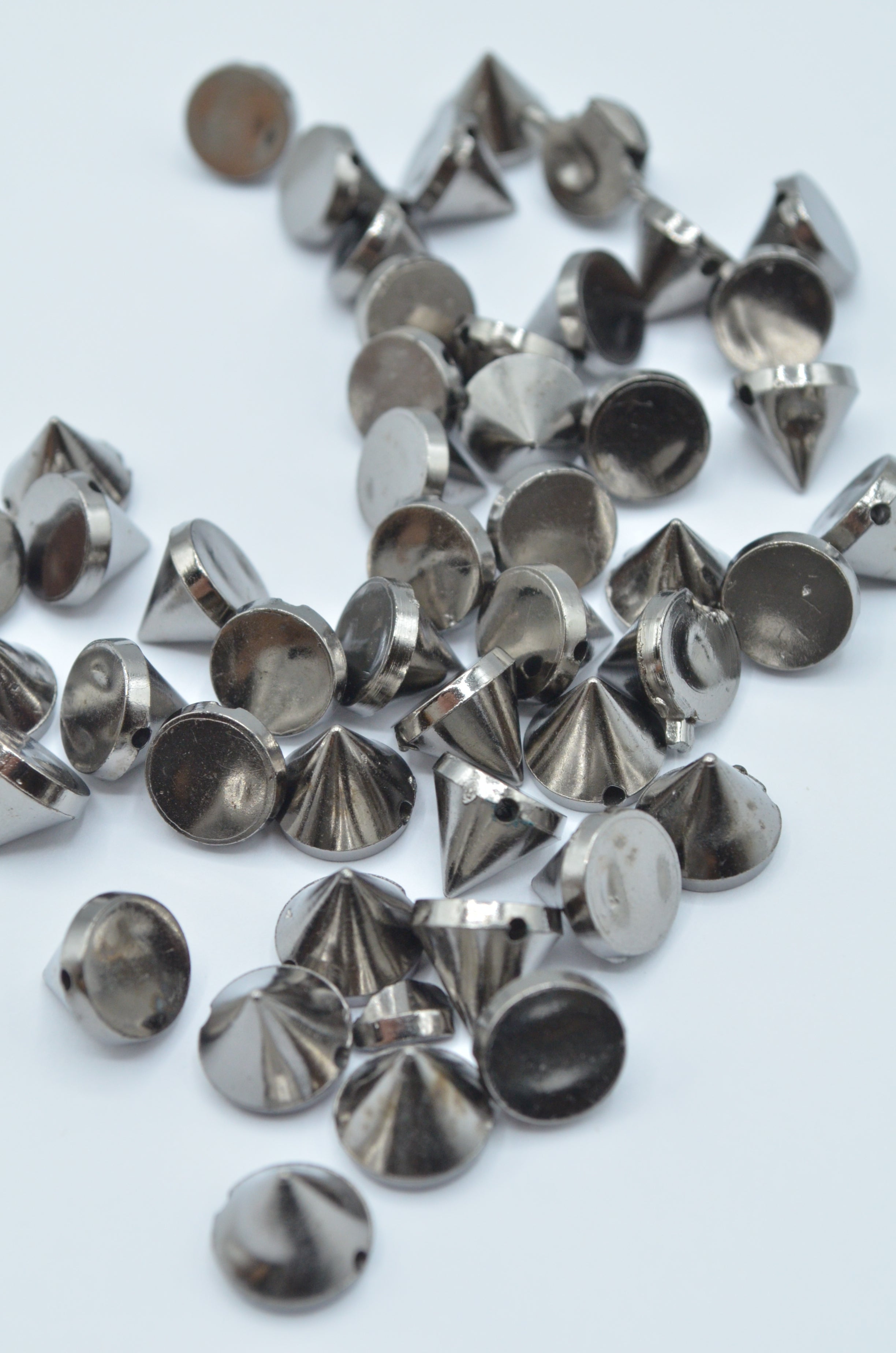 Tinte Din Plastic Care Se Cos 10mm, Gri Inchis 18-20gr/Pachet
