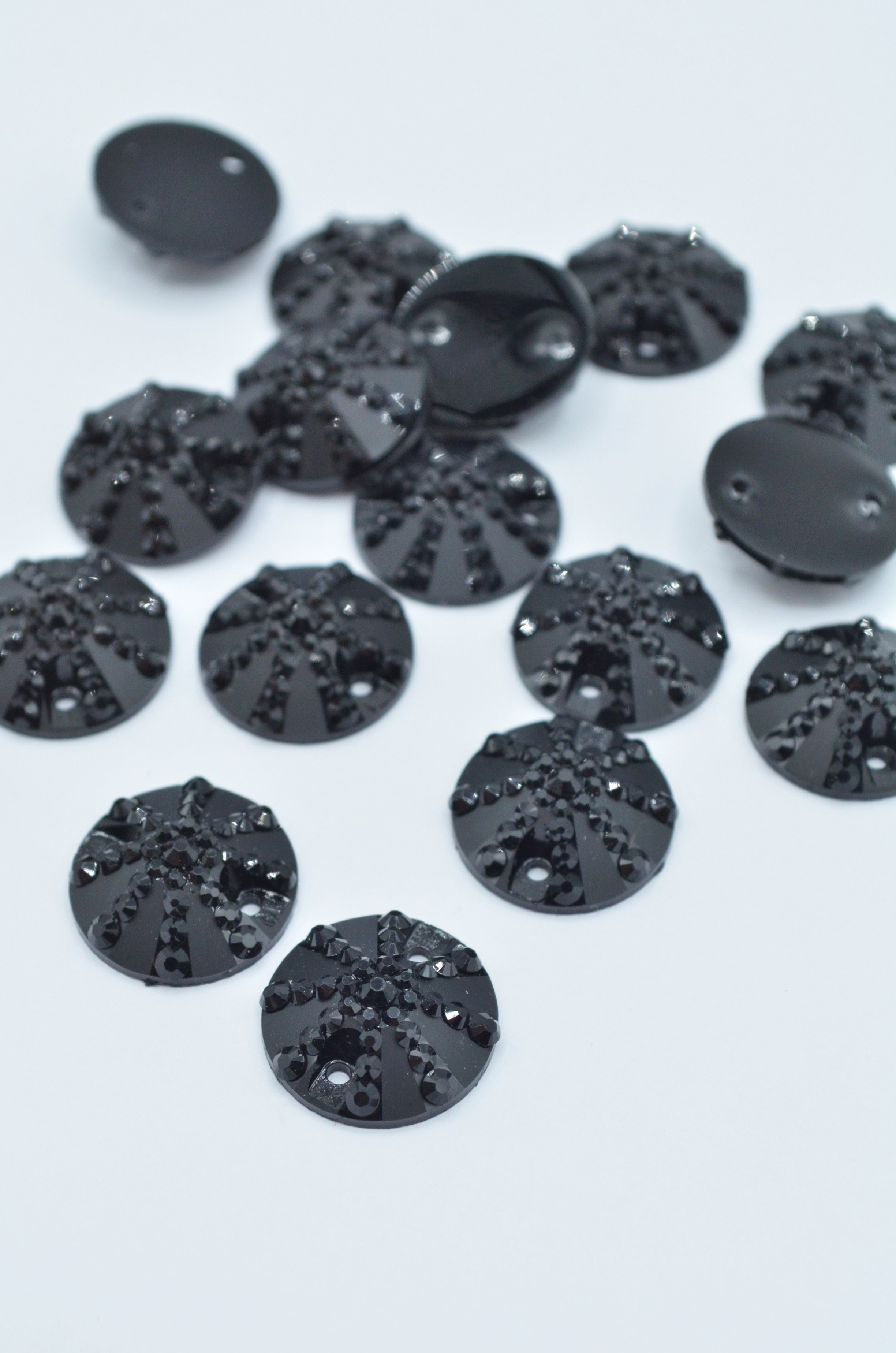 Pietre Plastic De Cusut 15mm, 15Buc/Pachet