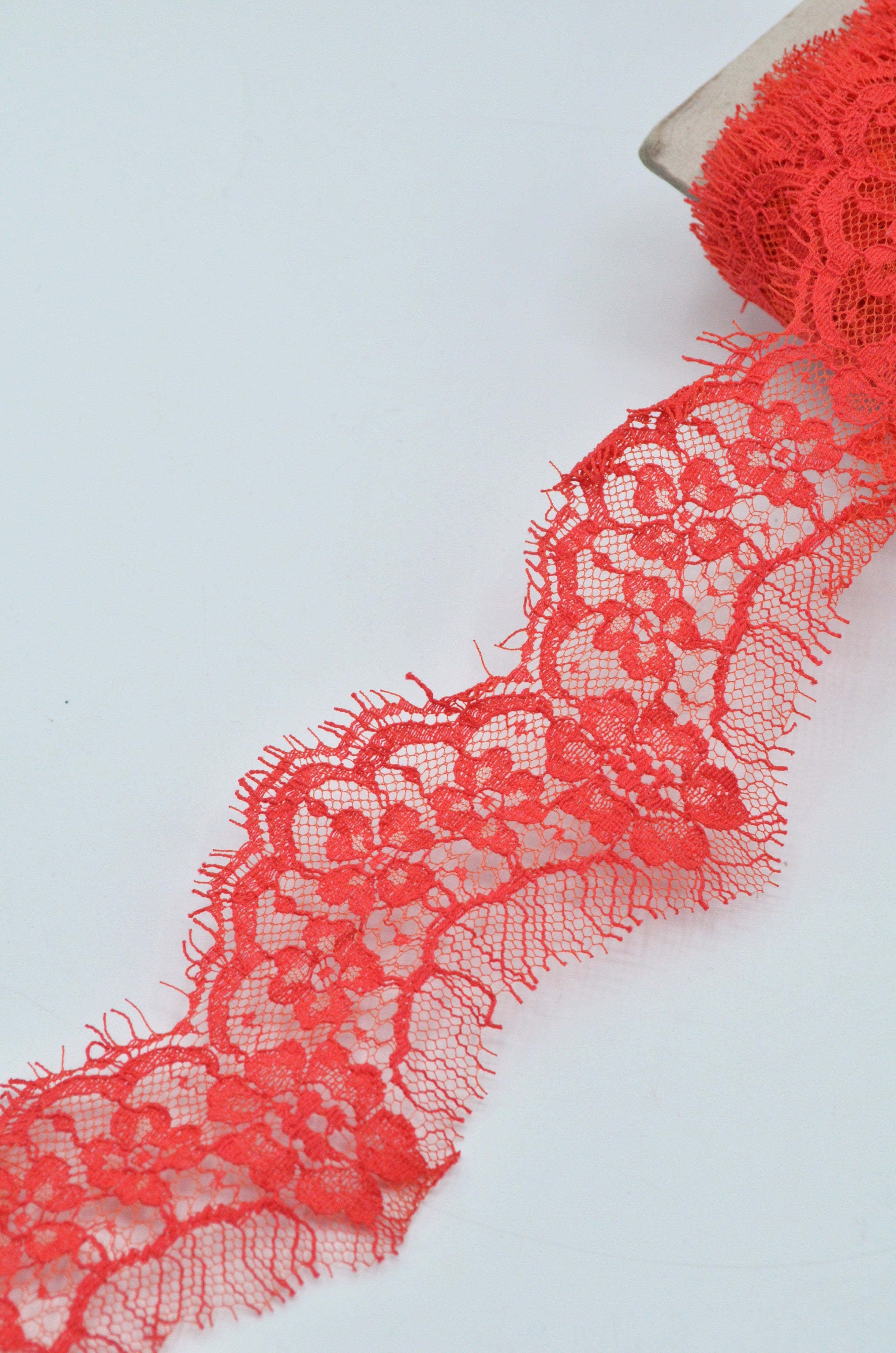 Dantela Chantilly 7cm Roșu -4m/Bucata
