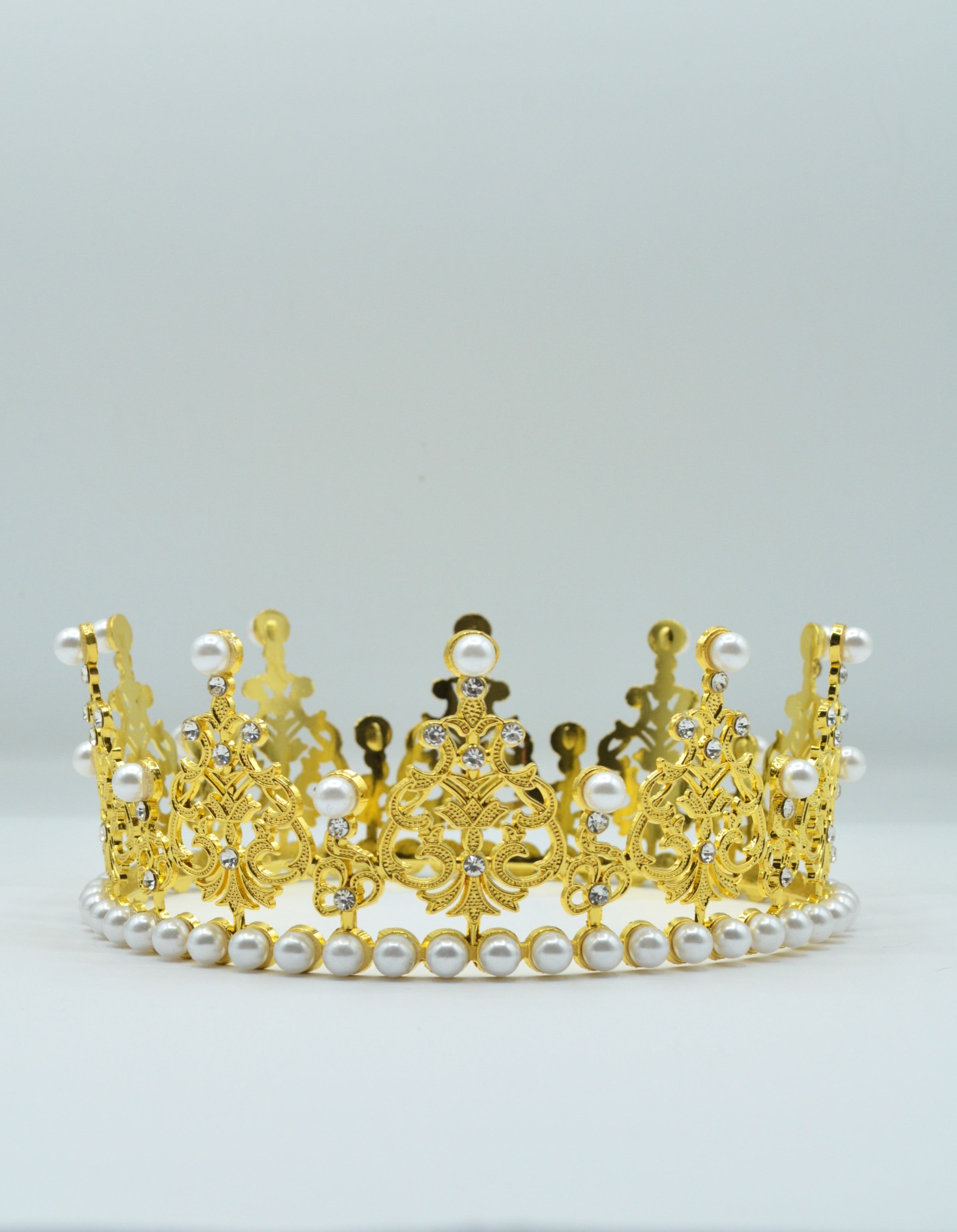 Coroana De Tort,(Diametru la baza 13cm/Inaltime 6cm)