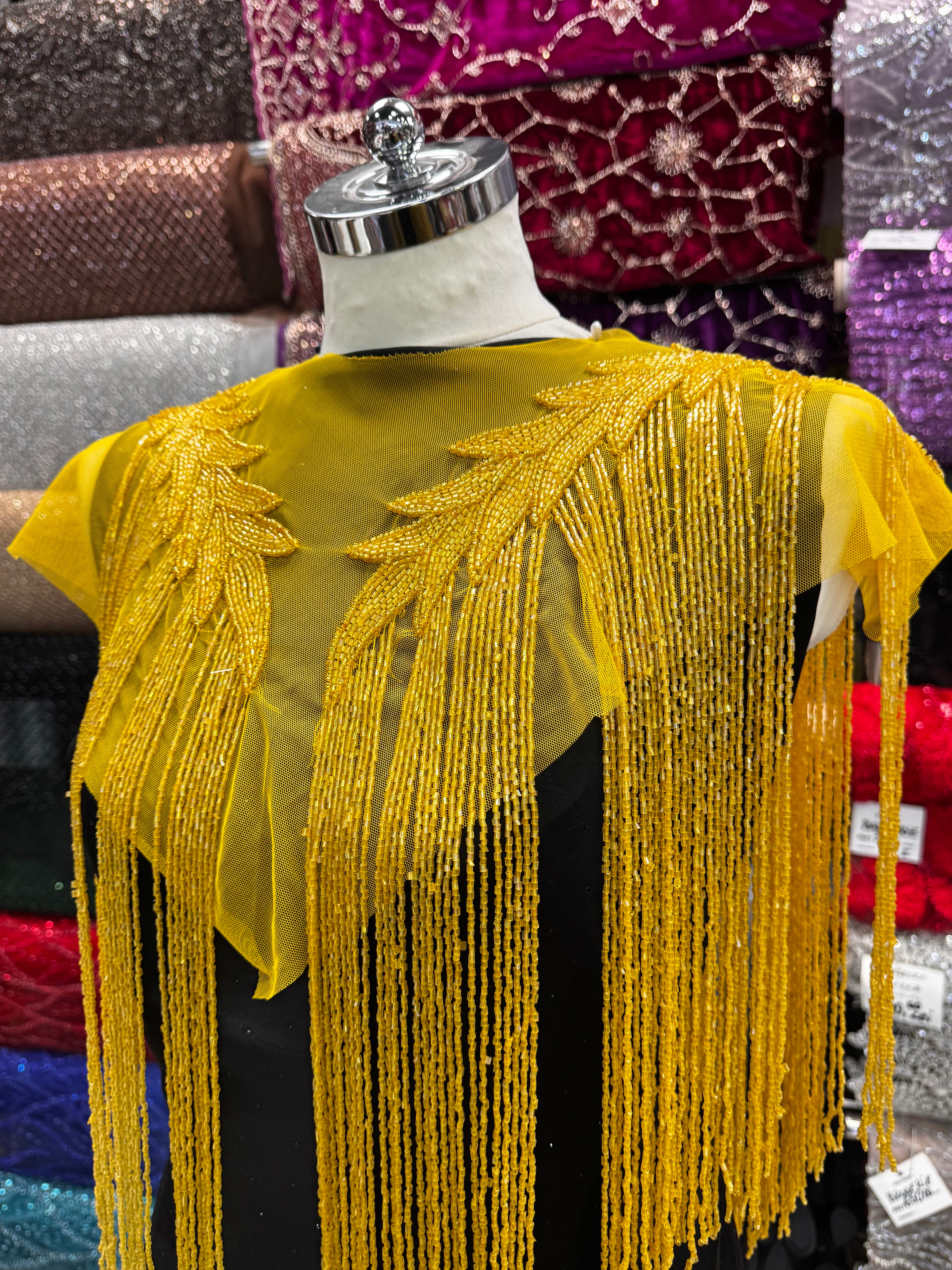 Aplicație bust cu franjuri Galben