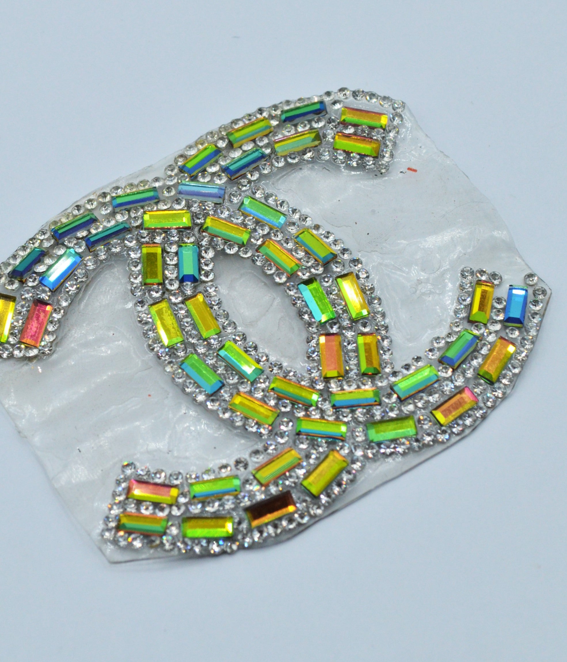Aplicatie Termoadeziva Cu Pietre 6x7cm