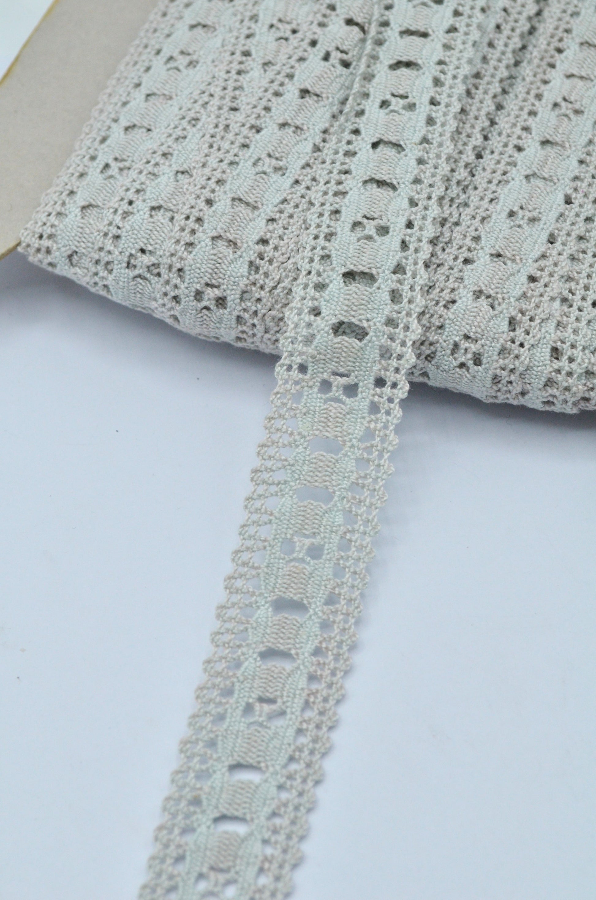 Dantela De Bumbac 23mm, Gri Verzui