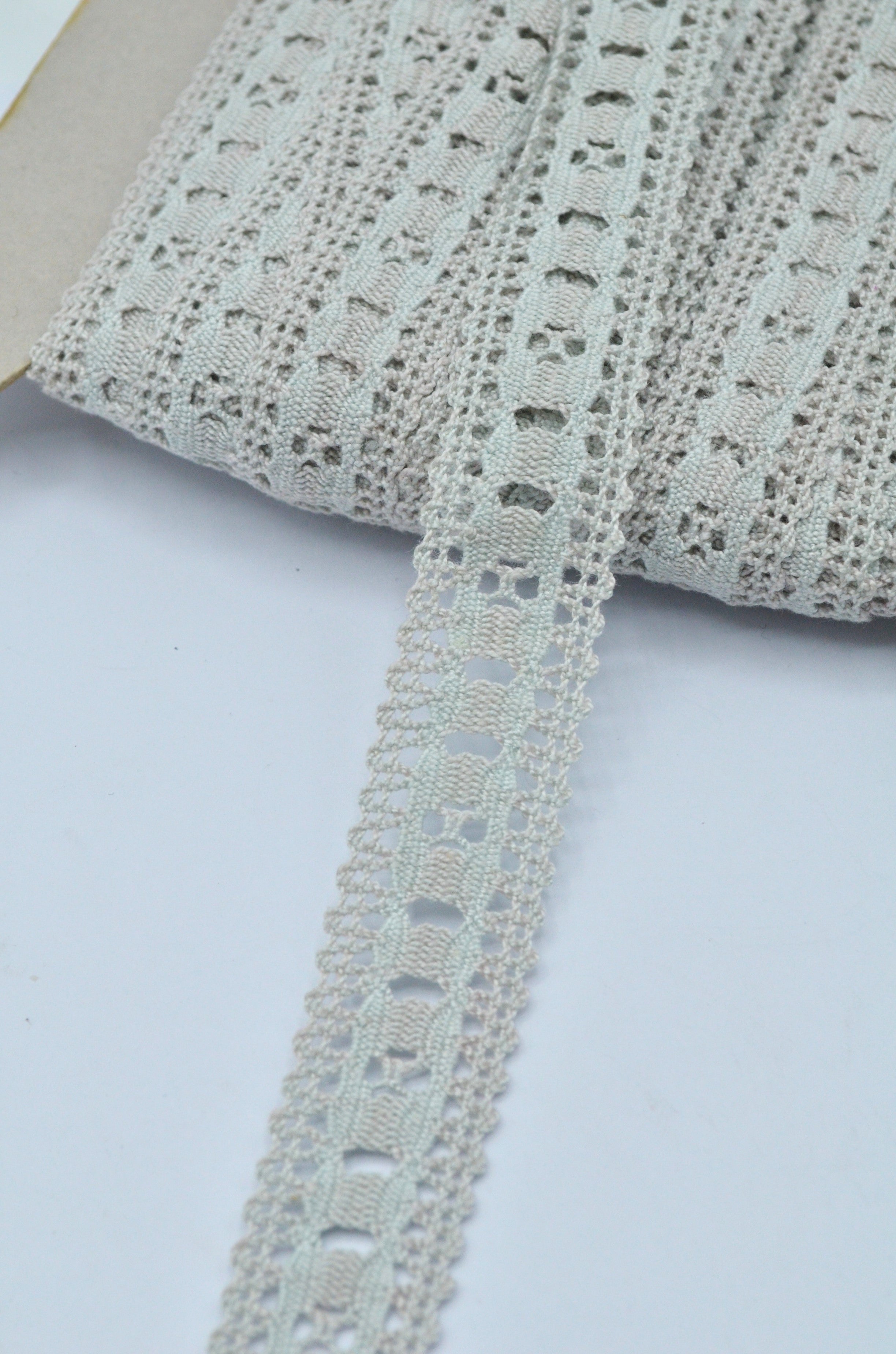Dantela De Bumbac 23mm, Gri Verzui