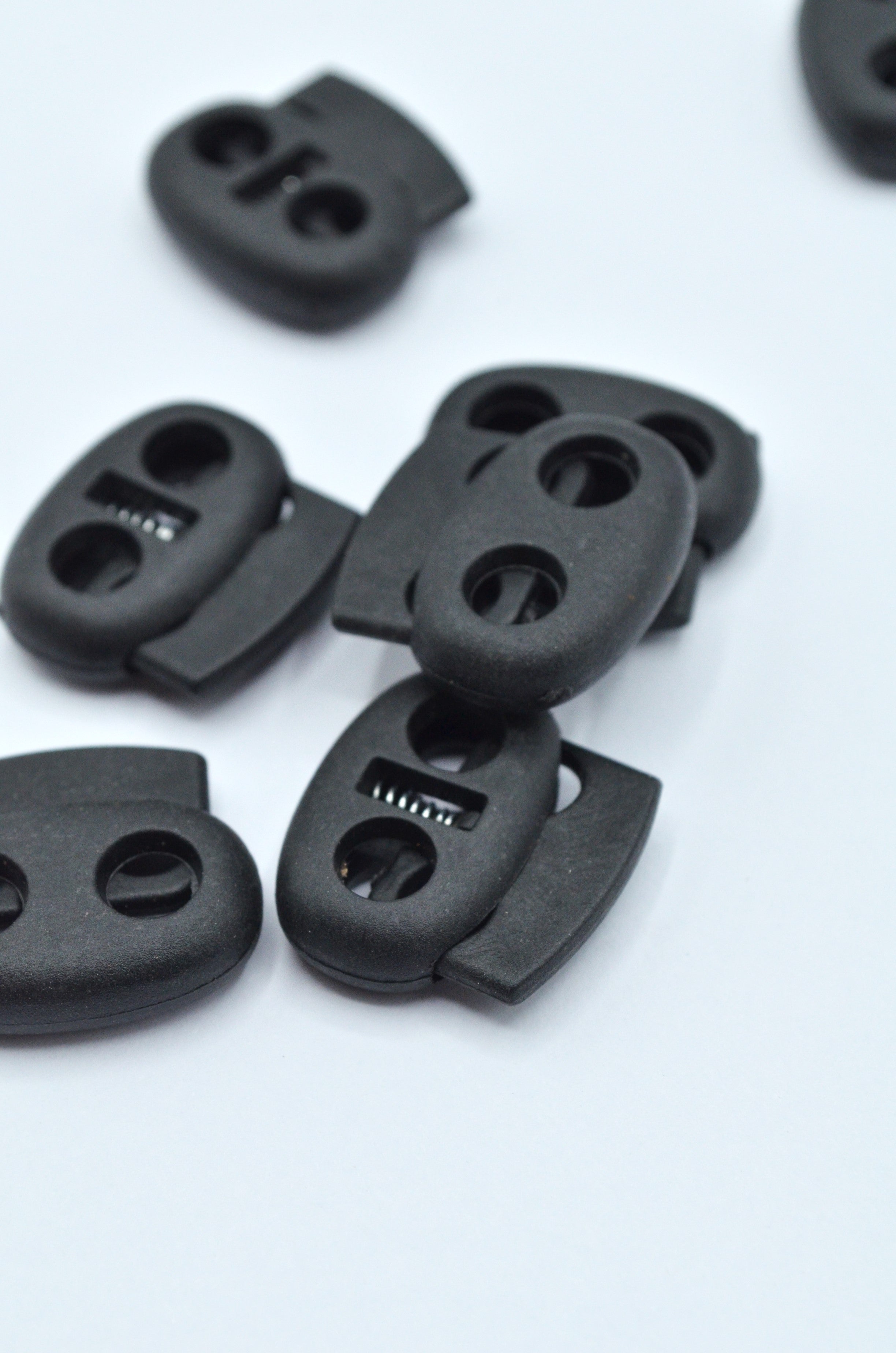 Opritori Din Plastic 19x22mm, Negru