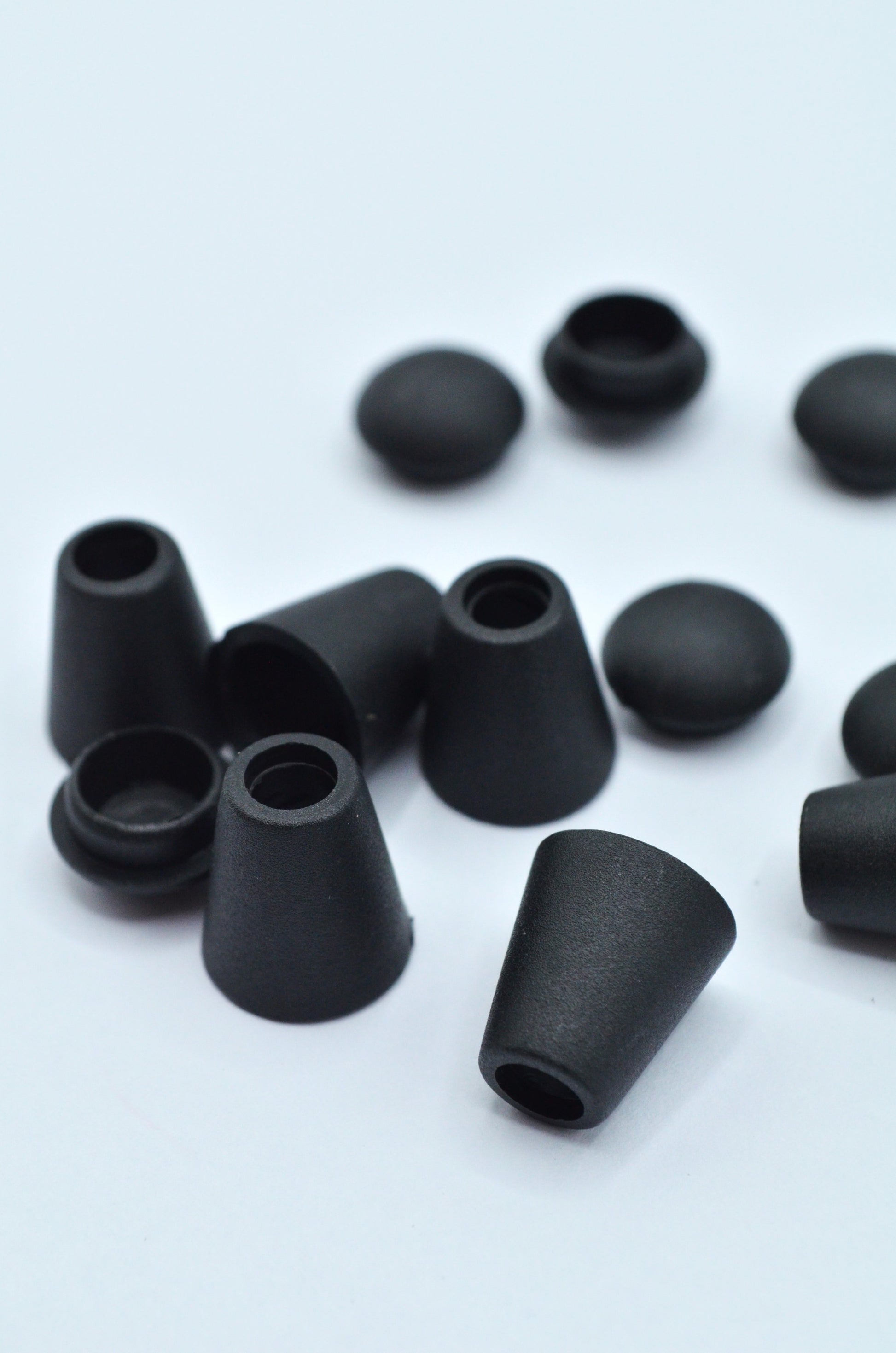 Capete Snur Cu Capac 12x14mm, Negru