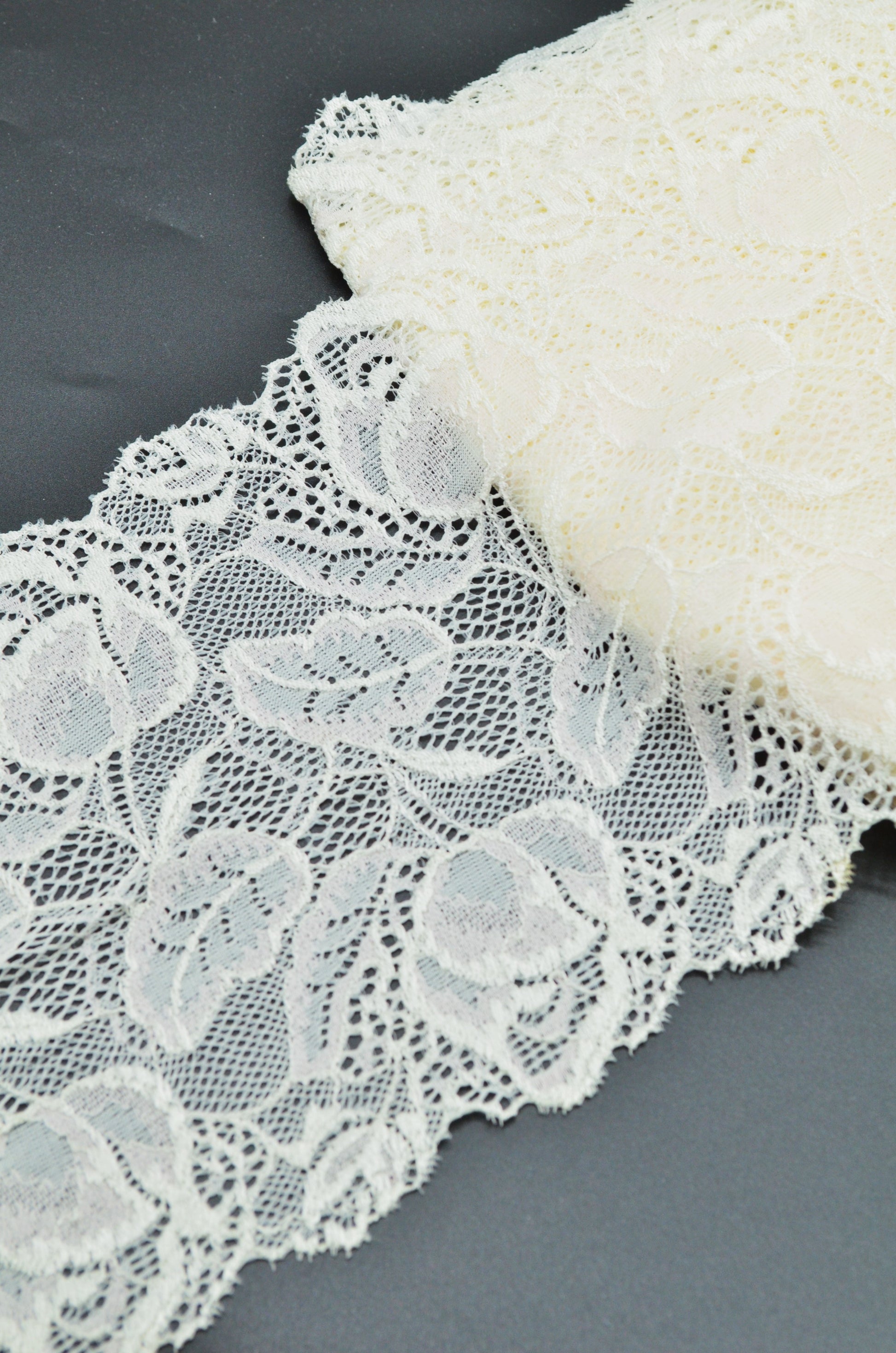 Dantela Elastica 16cm, Ivoire Si Roz