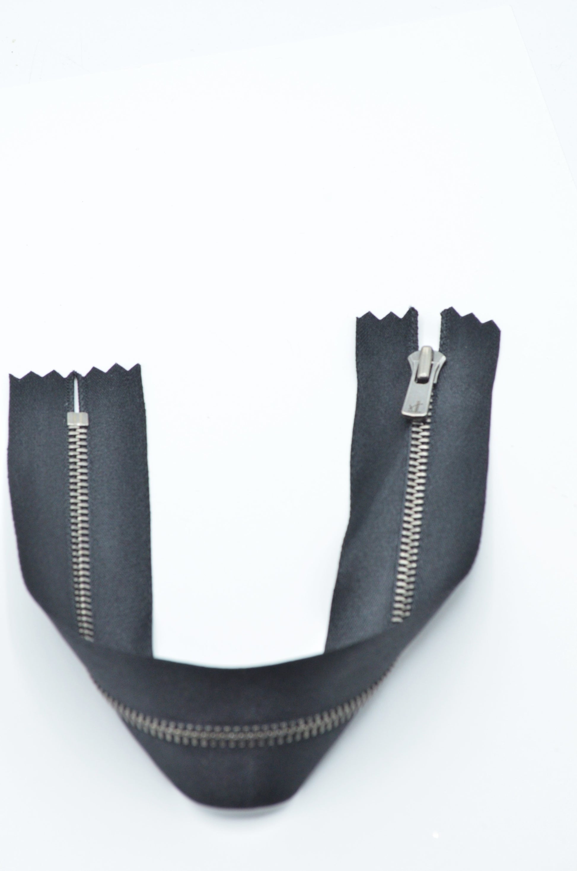 Fermoar Metalic Fix Pe Suport De Saten Negru, 26cm