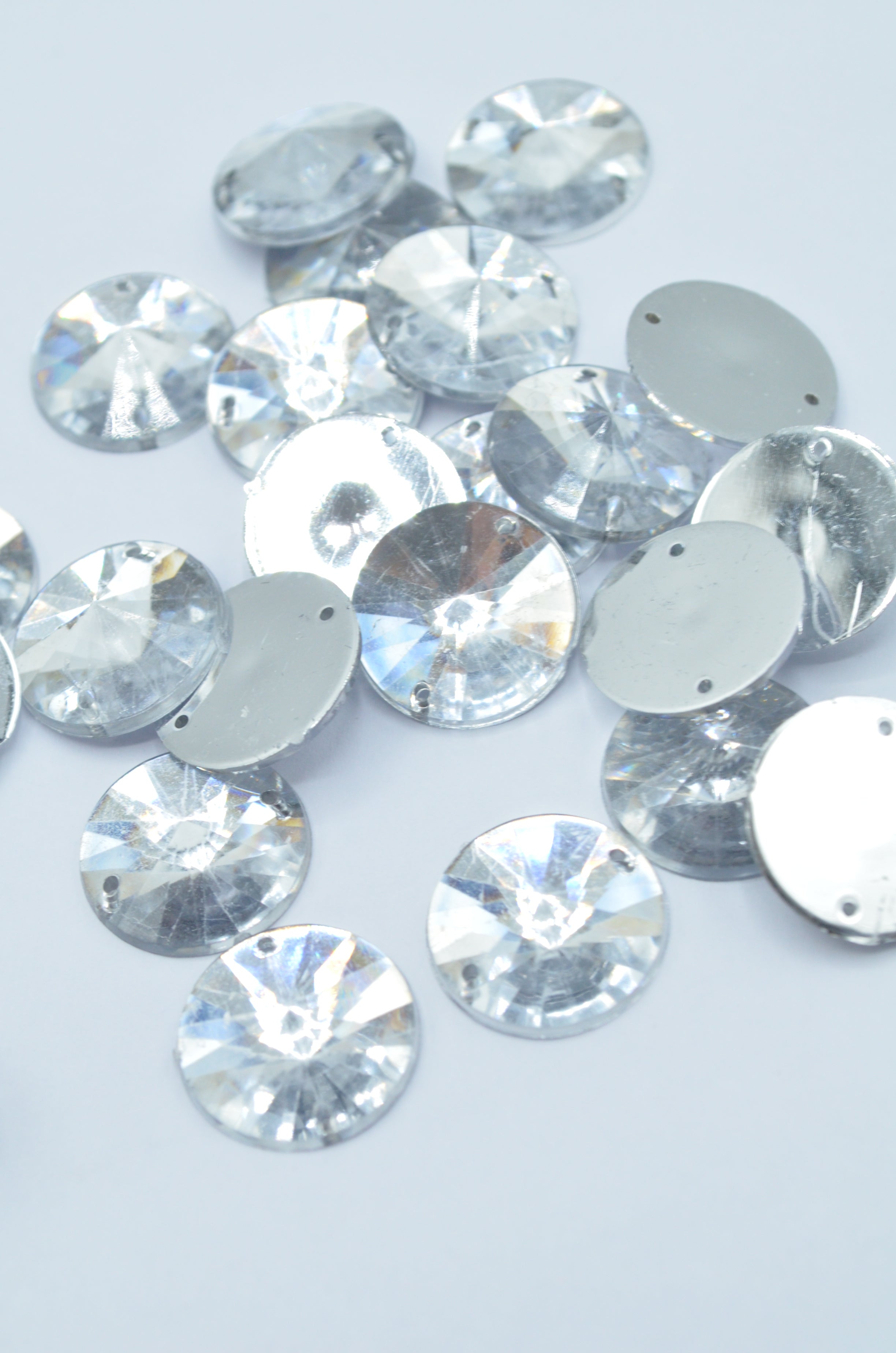 Pietre De Plastic De Cusut 16mm, (20buc/Pachet)