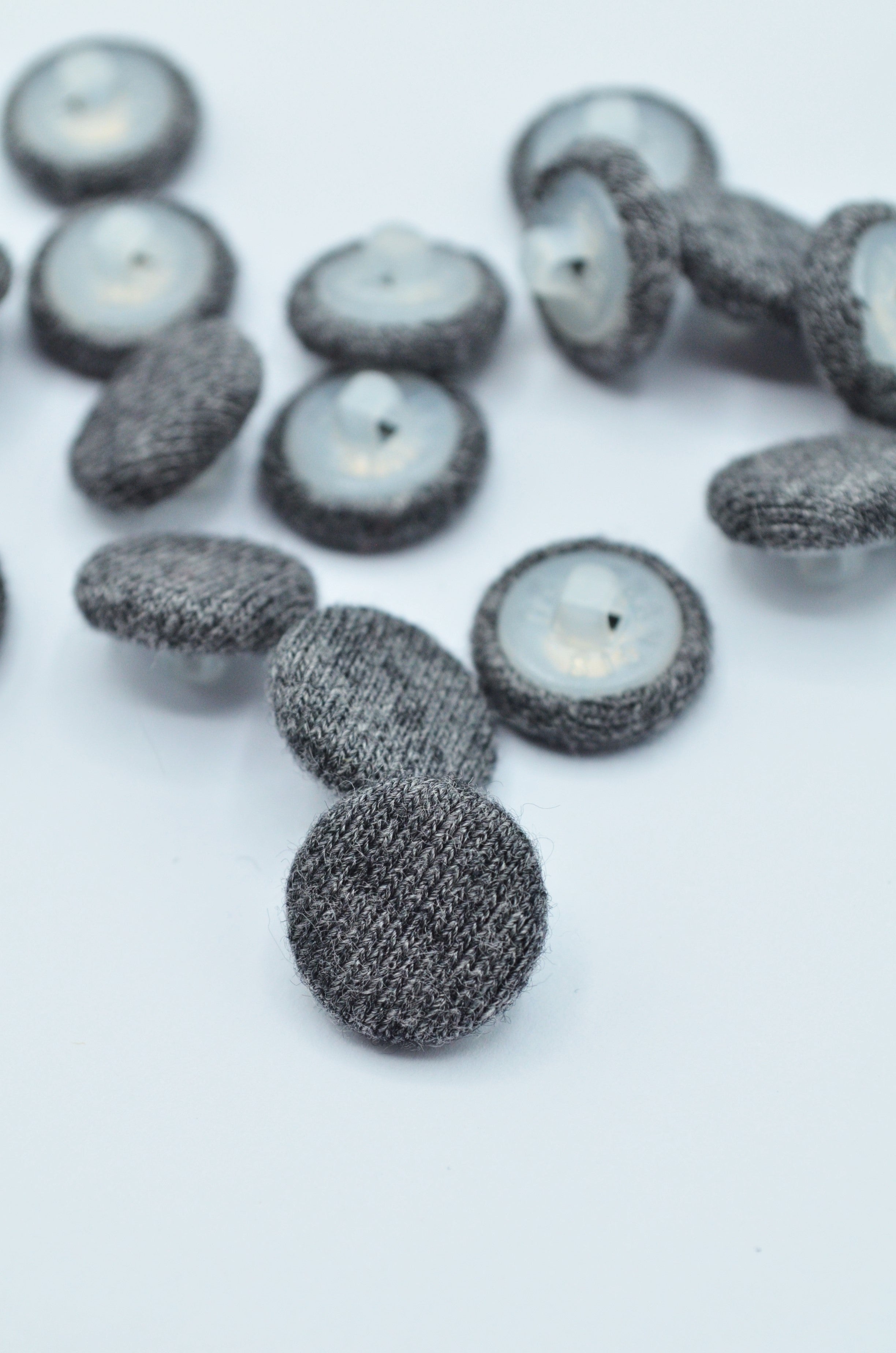 Nasturi De Imbracat 12mm - Gri