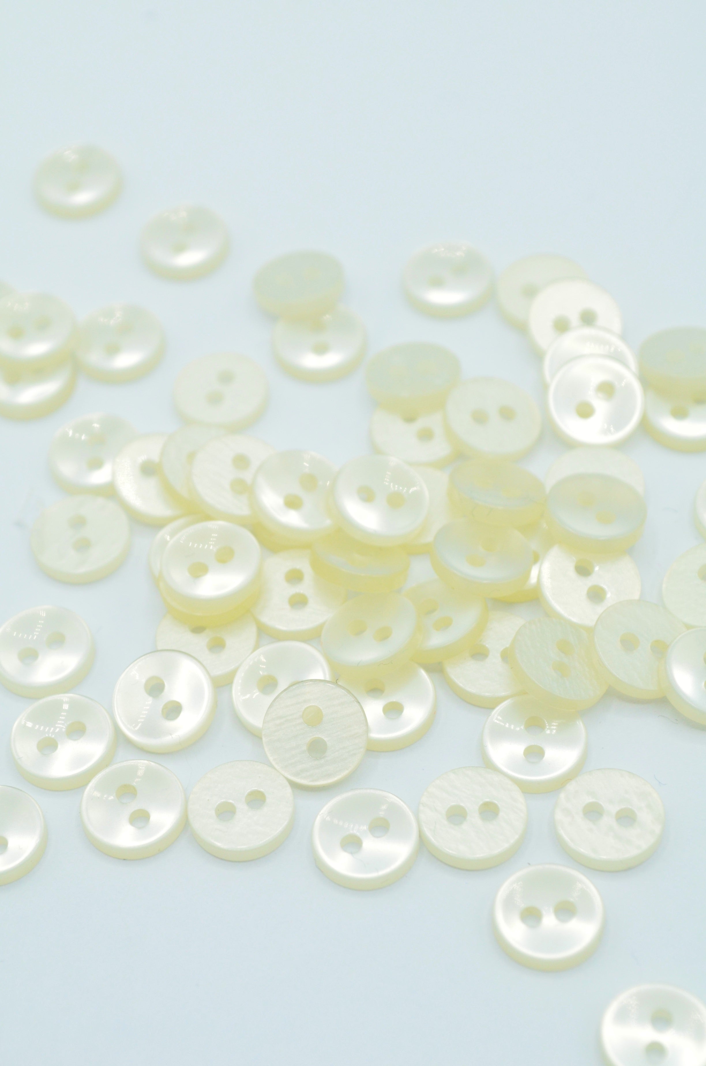 Nasturi De Plastic 9mm, Crem Unt