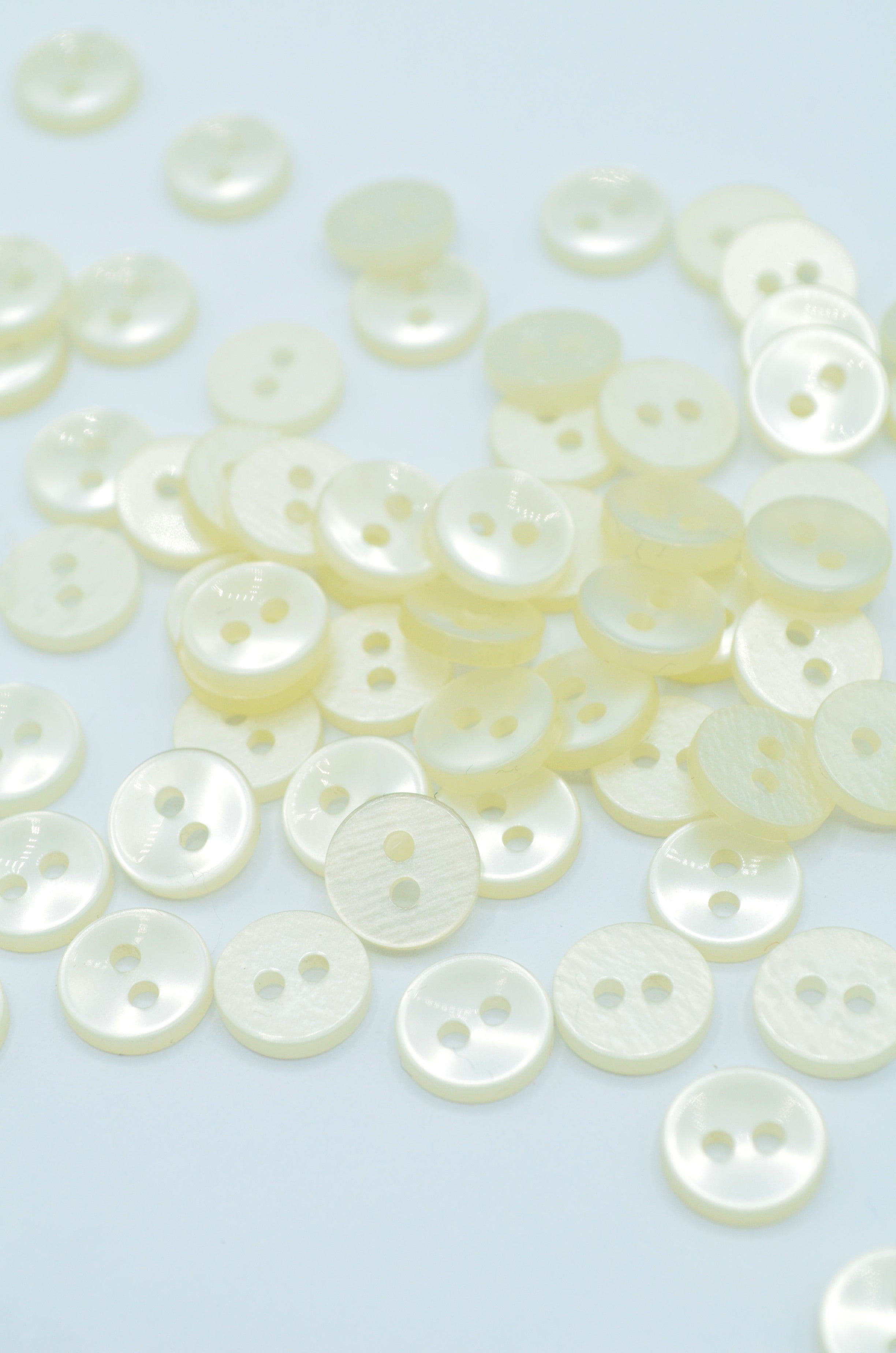 Nasturi De Plastic 9mm, Crem Unt