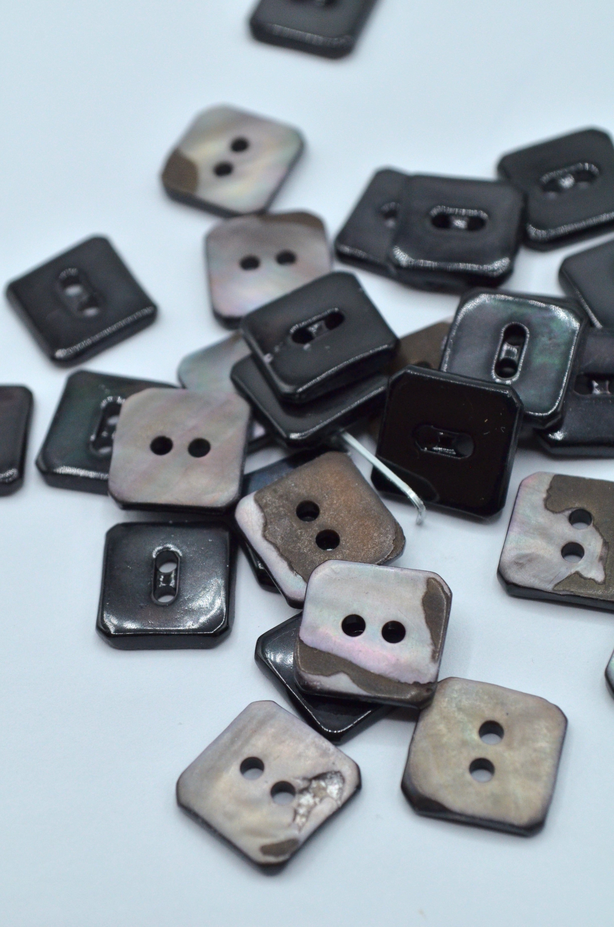 Nasturi Din Sidef 12mm