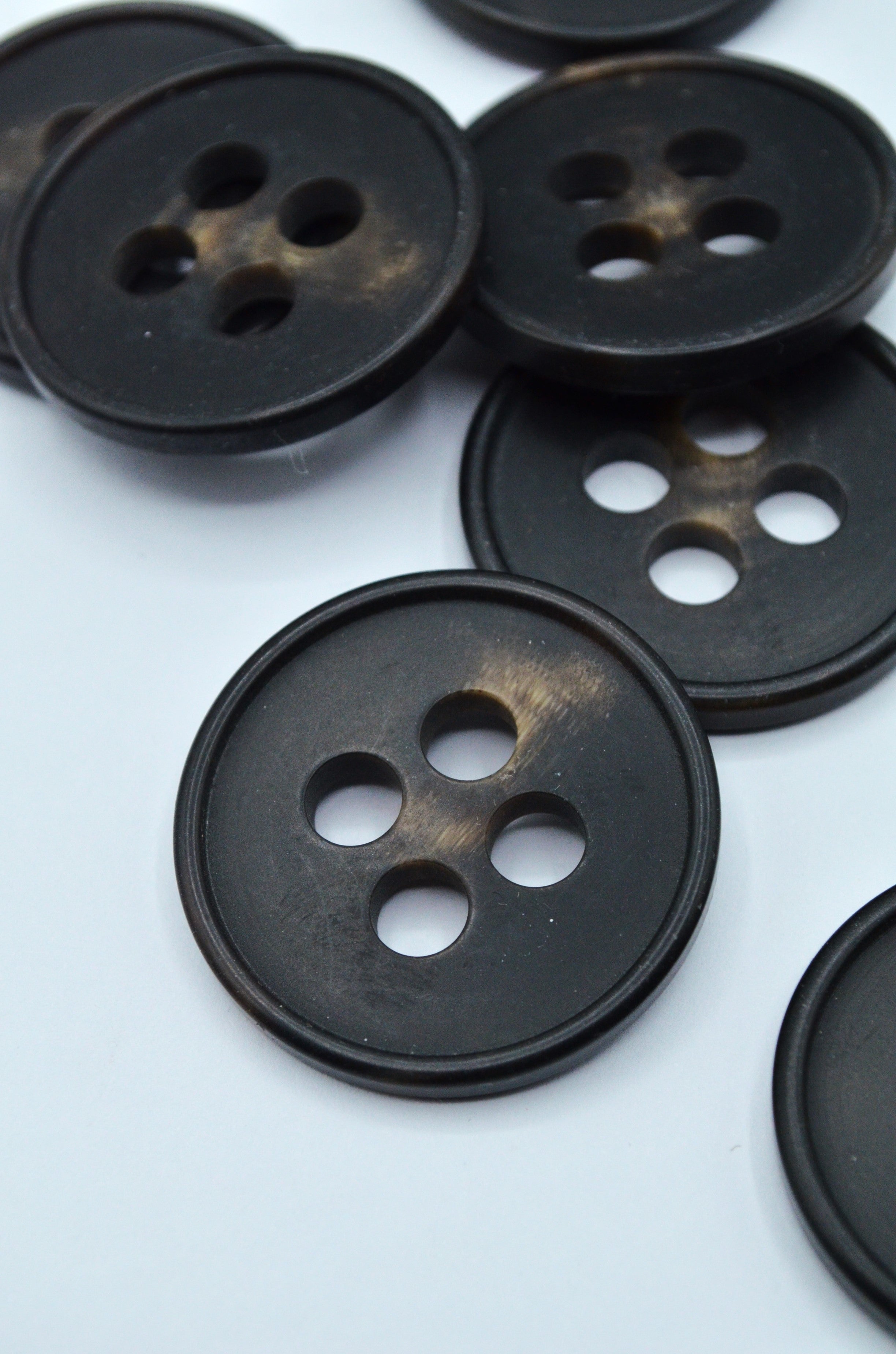 Nasturi De Plastic 34mm, Maro