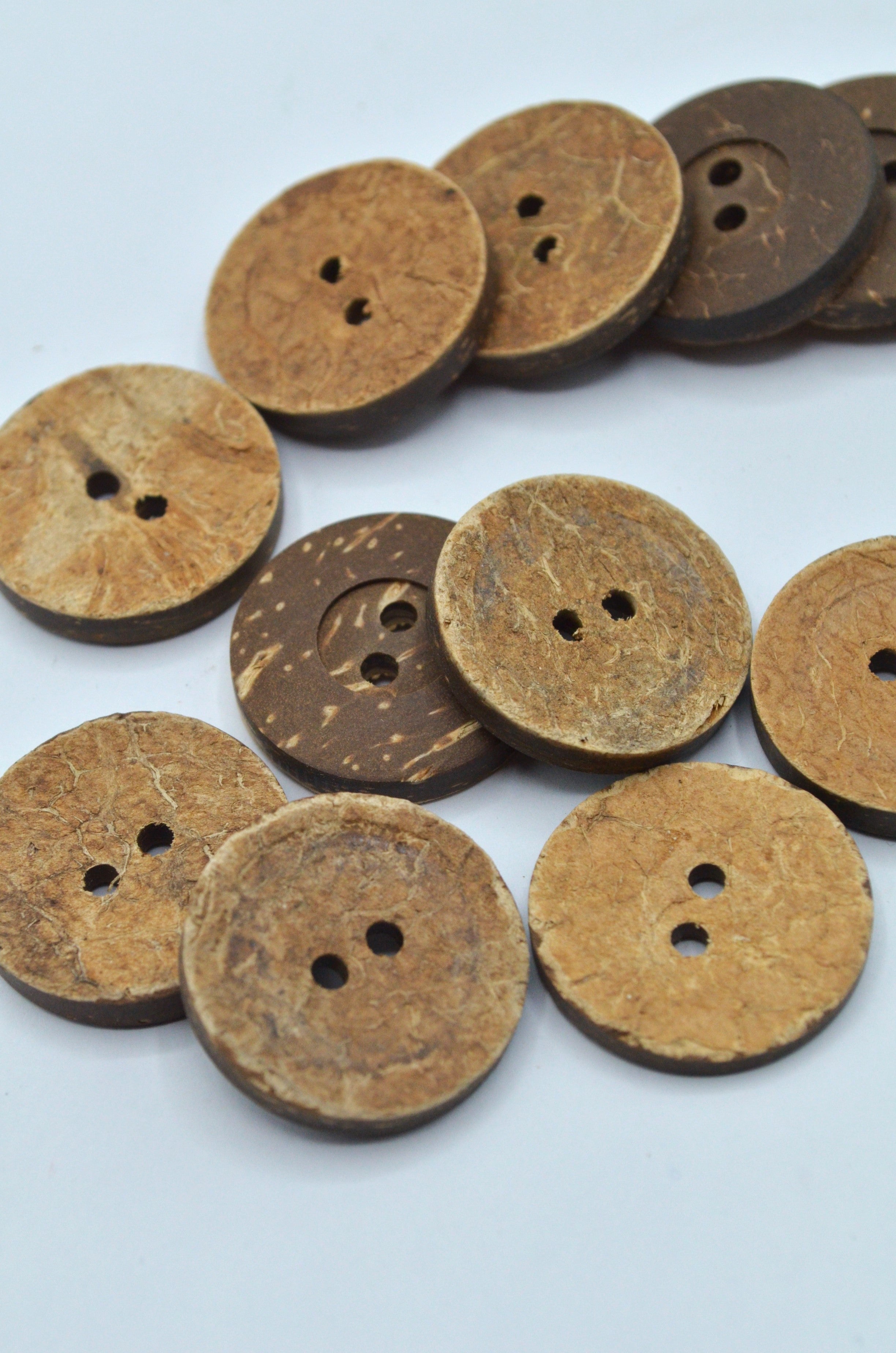 Nasturi Din Lemn De Cocos 23mm