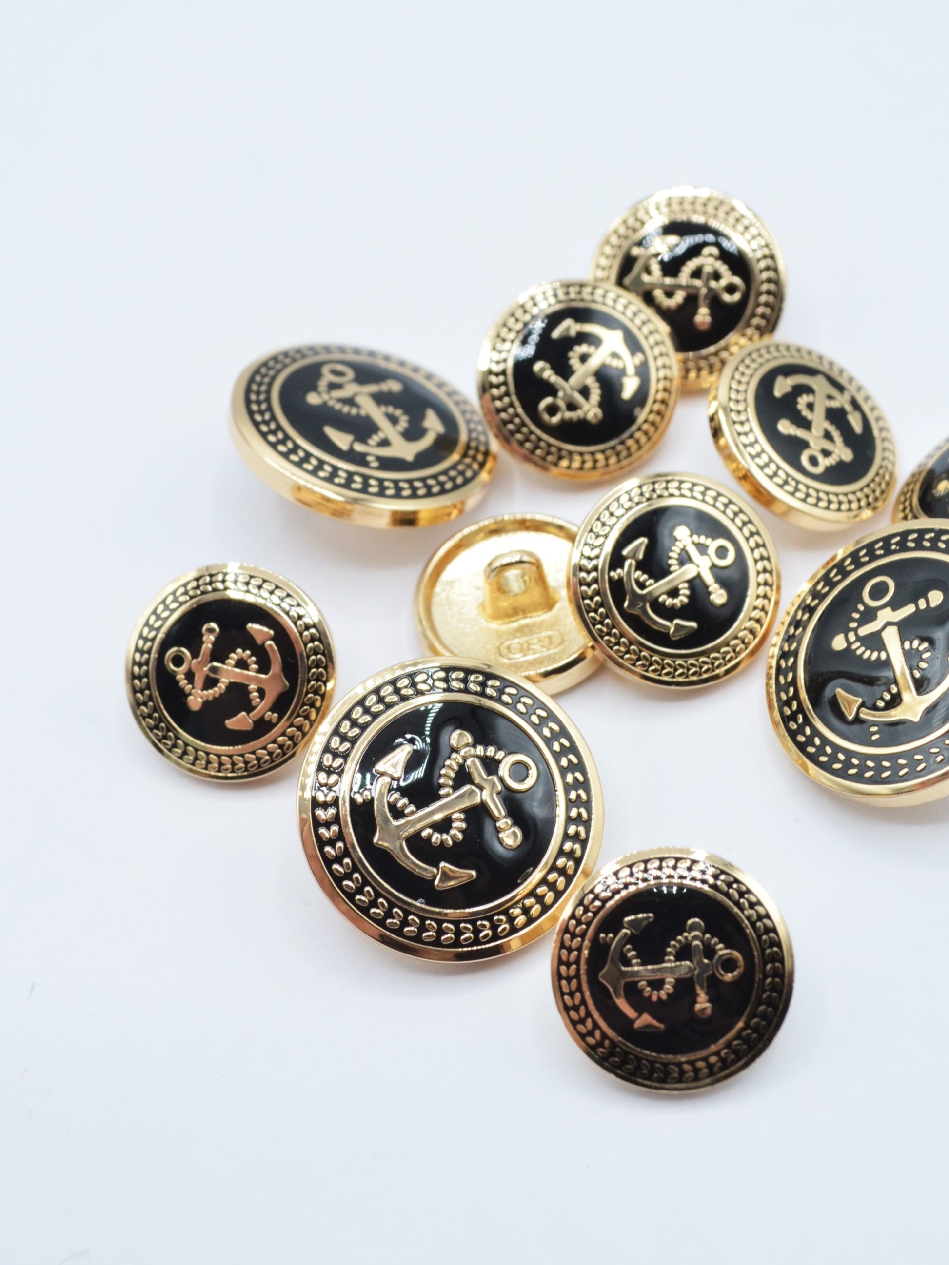 Nasturi Metalici Ancora, Negru Cu Auriu