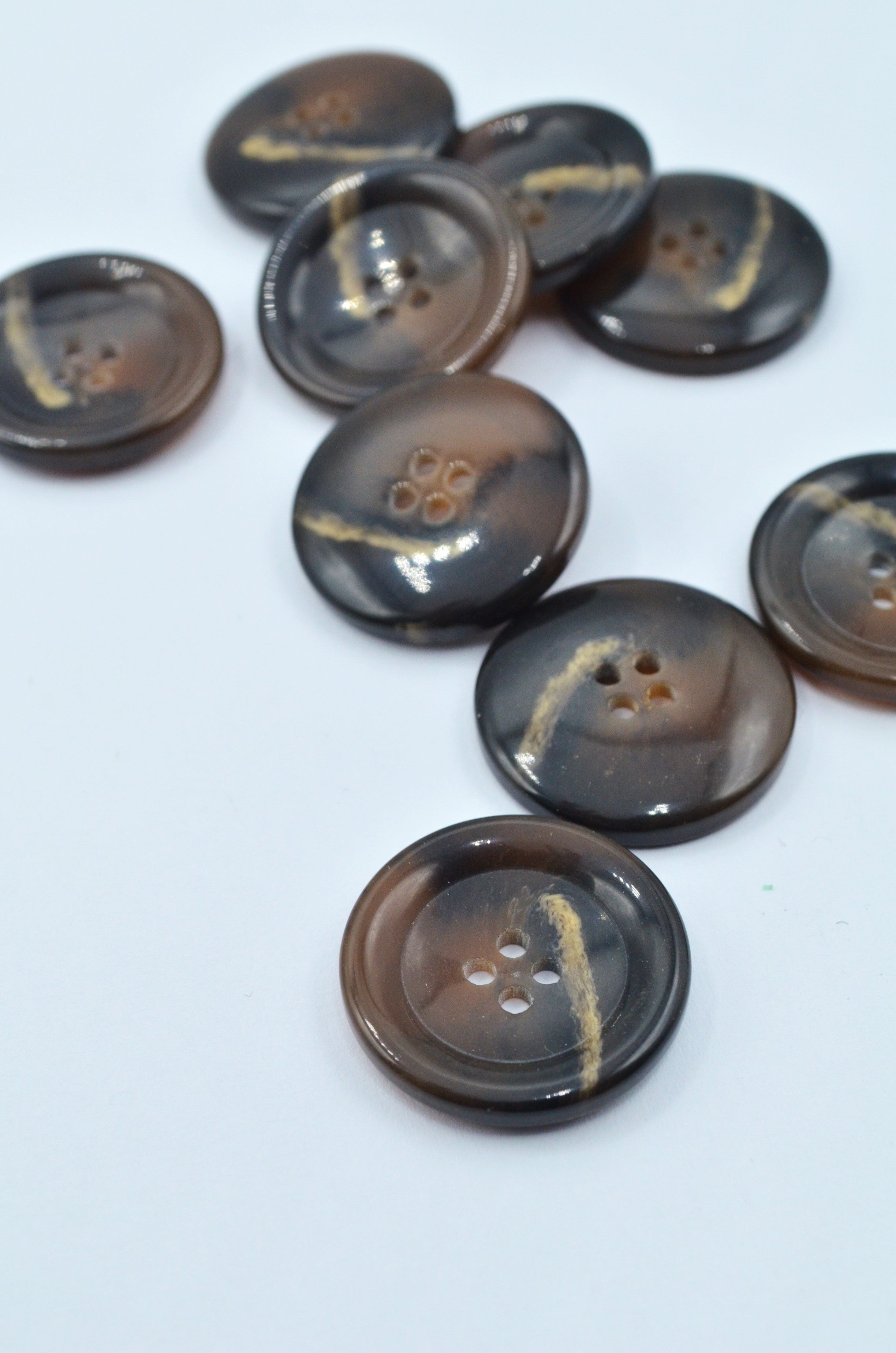 Nasturi De Plastic 25mm, Maro