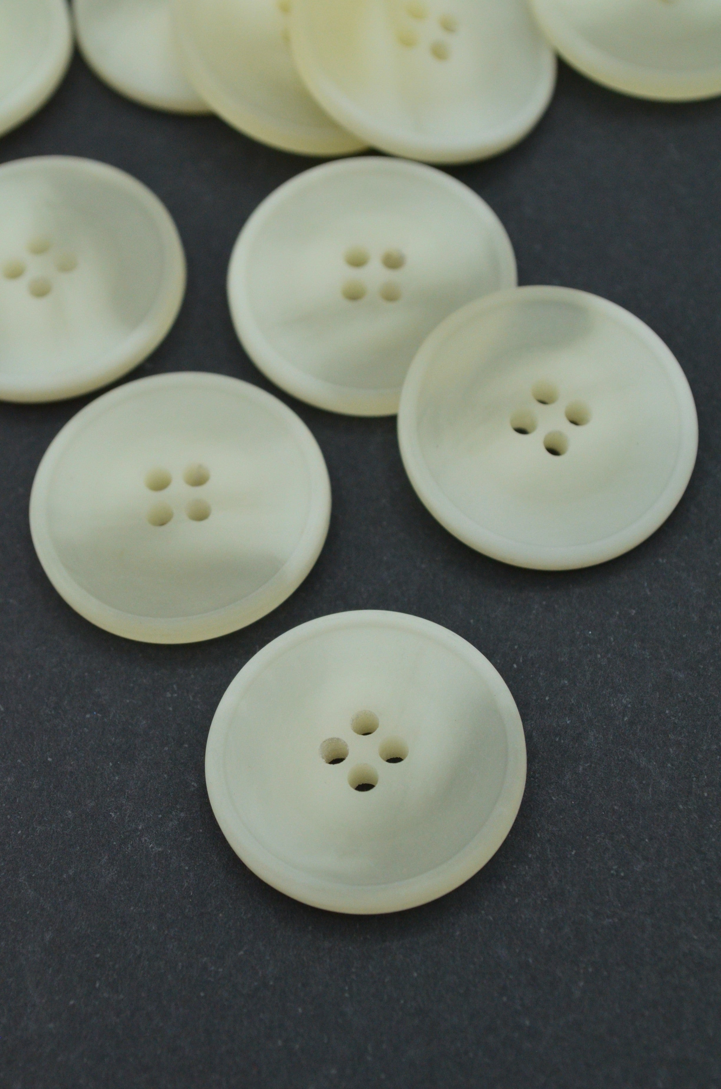 Nasturi De Plastic 23mm, Crem