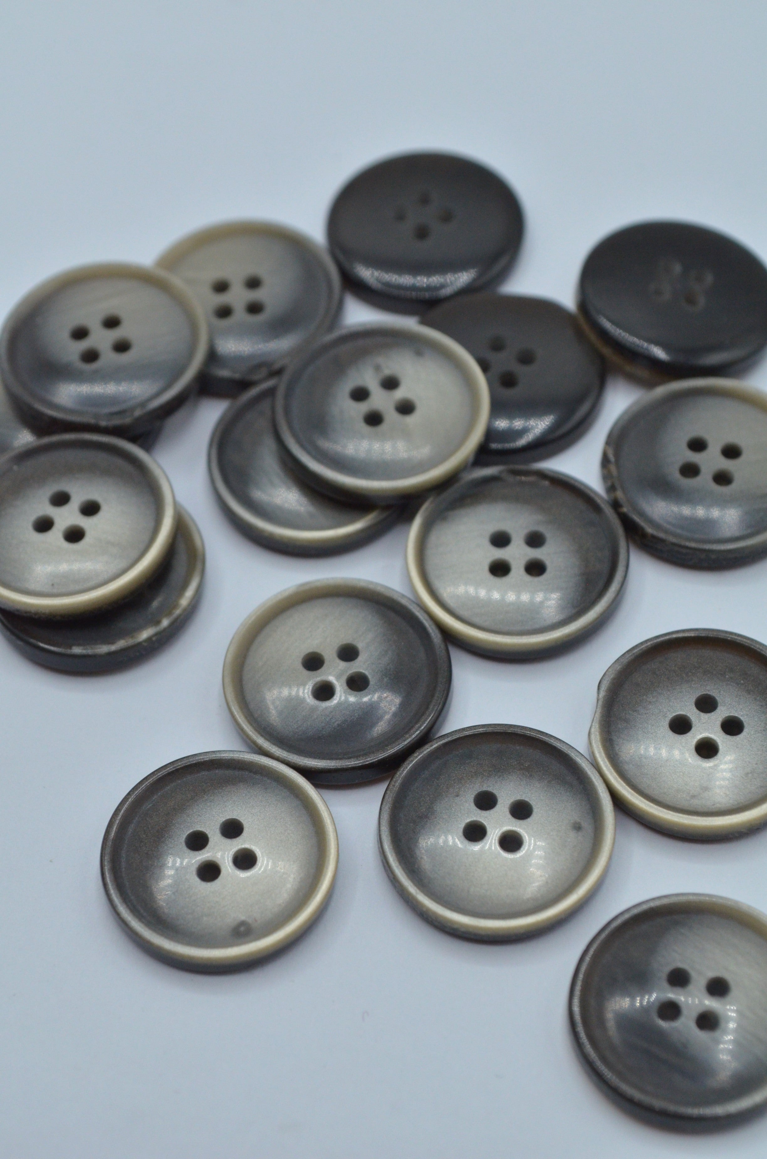 Nasturi De Plastic 17mm, Gri