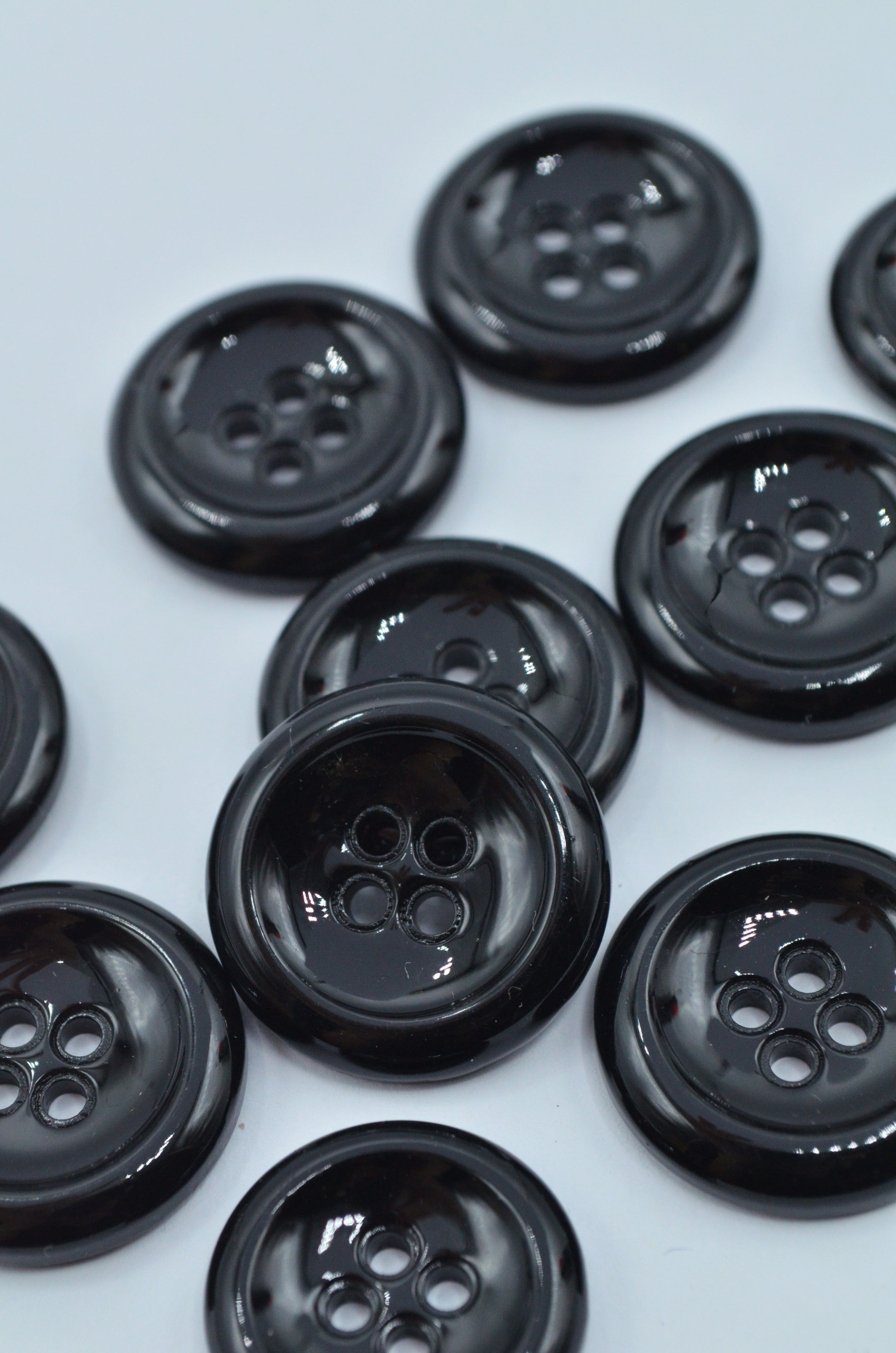 Nasturi De Plastic Negru