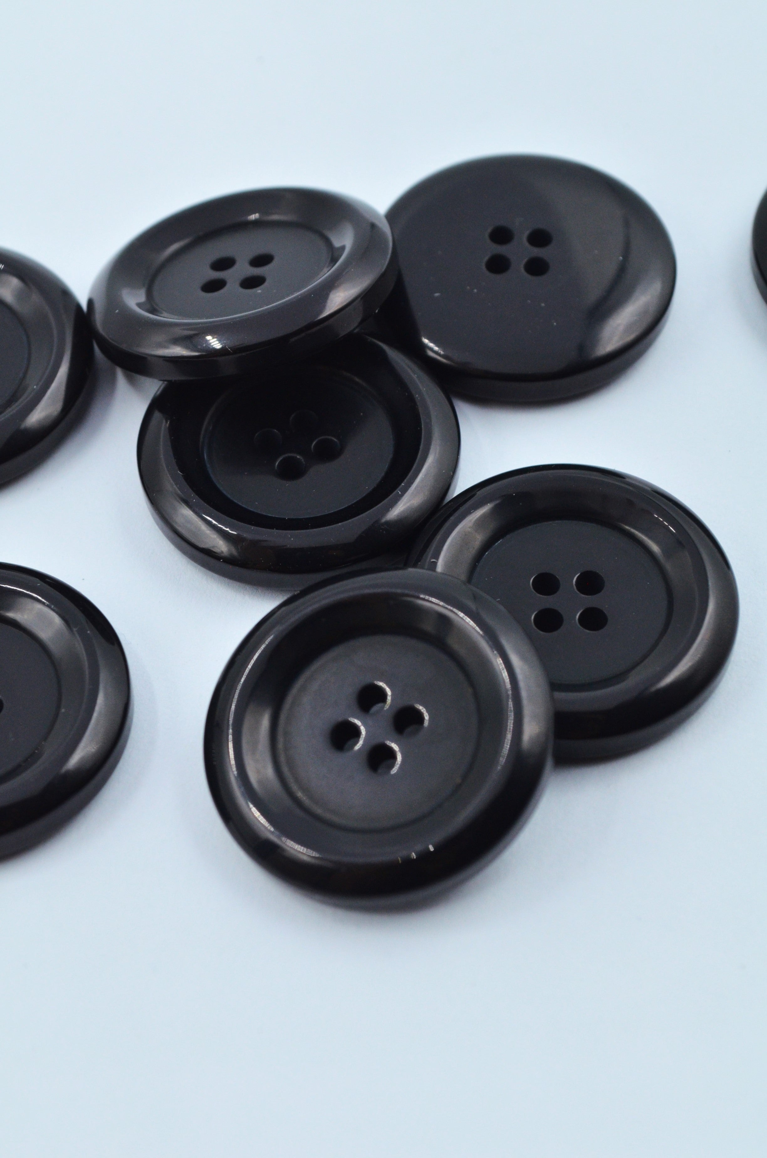 Nasturi De Plastic 28mm, Negru