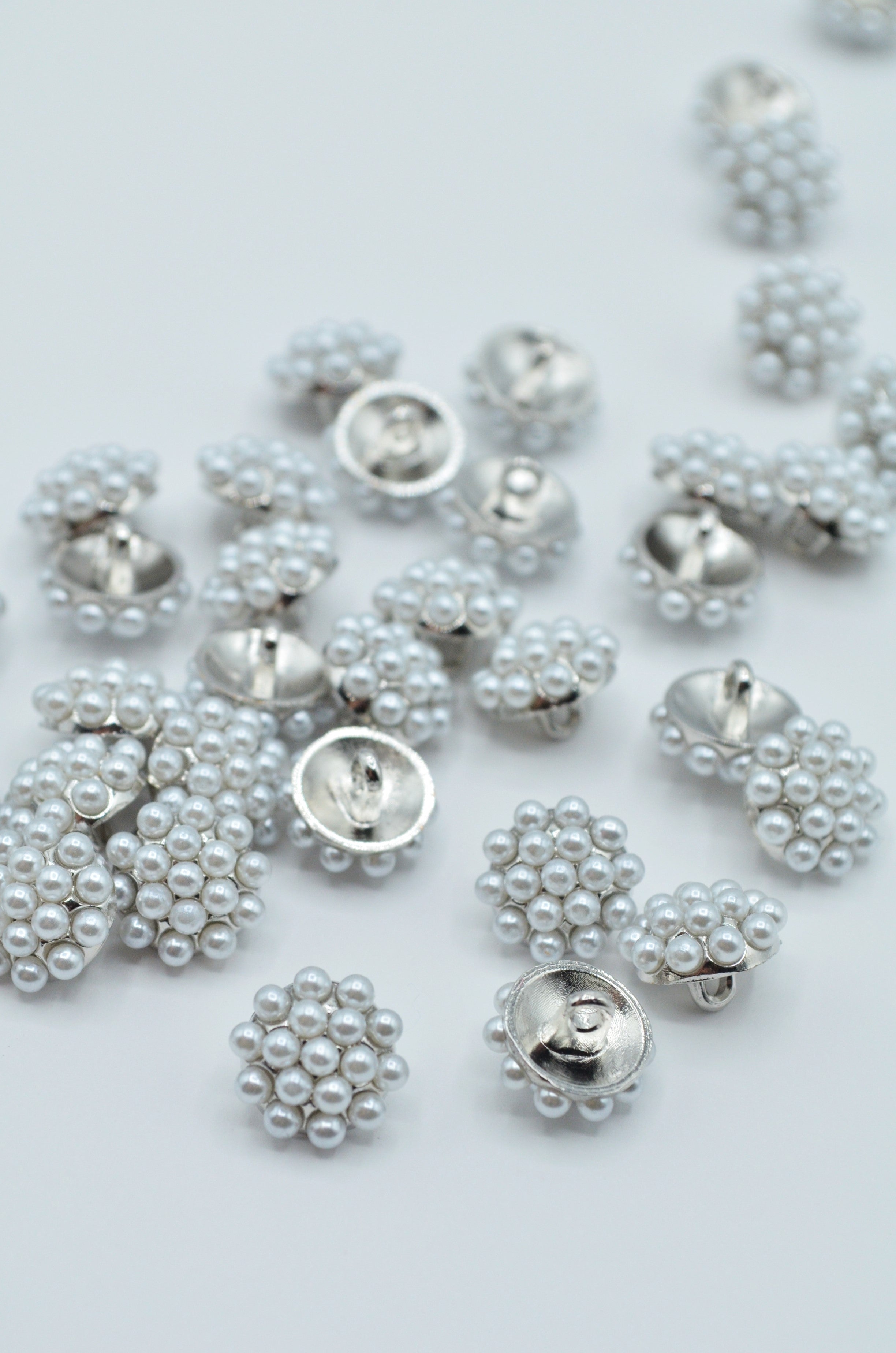 Nasturi Metalici Argintii Cu Perle 11mm