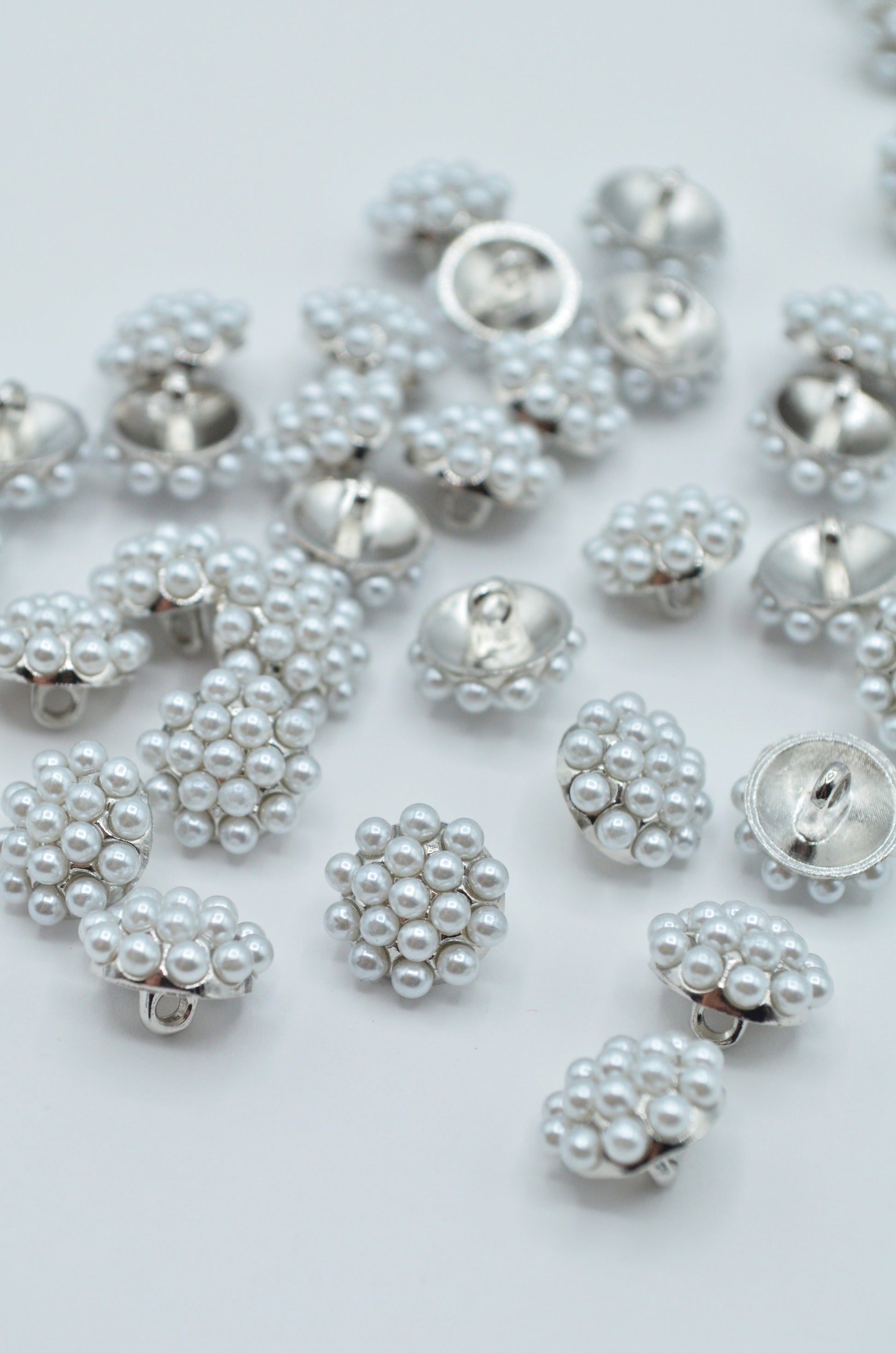 Nasturi Metalici Argintii Cu Perle 11mm