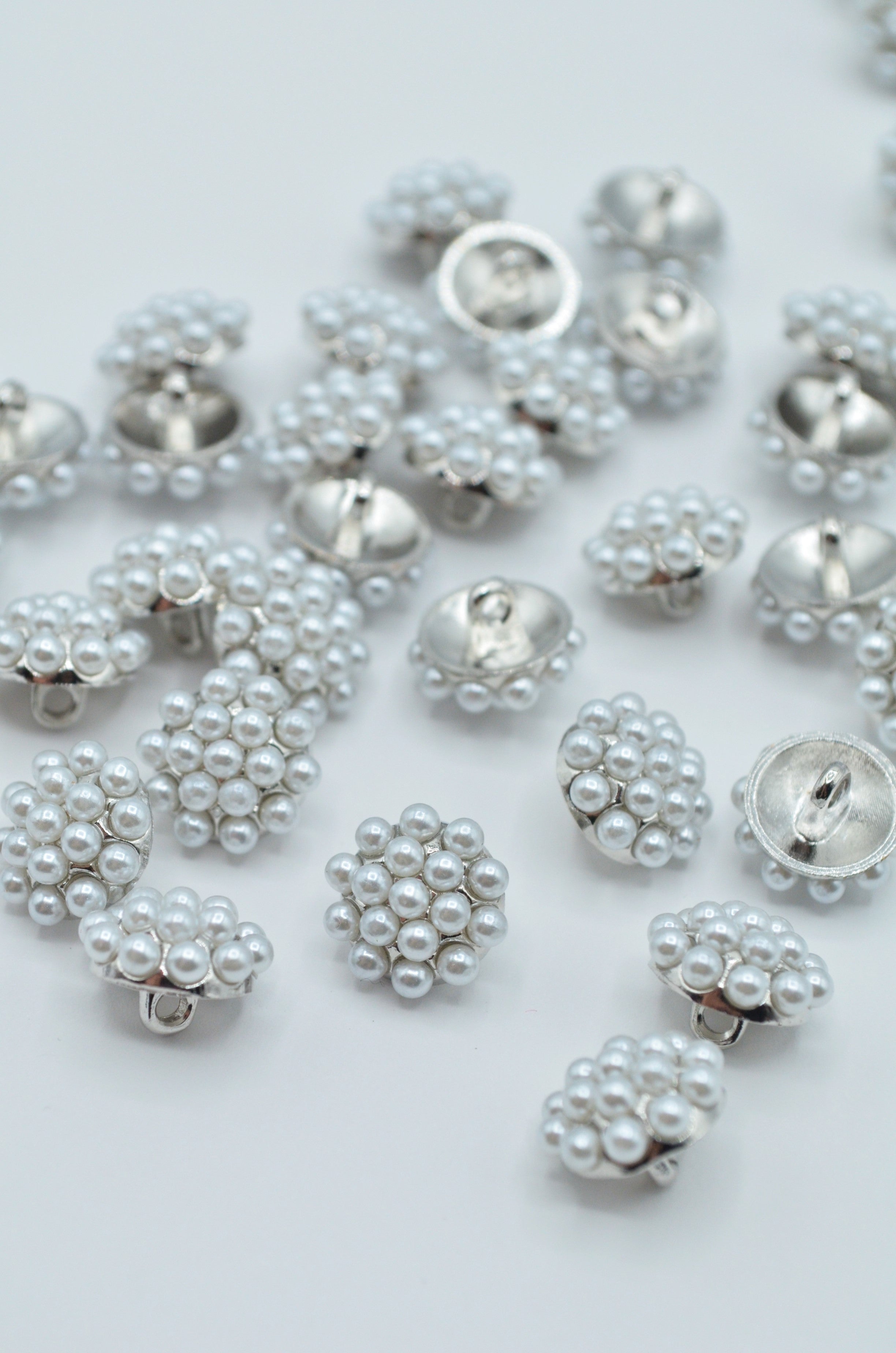 Nasturi Metalici Argintii Cu Perle 11mm
