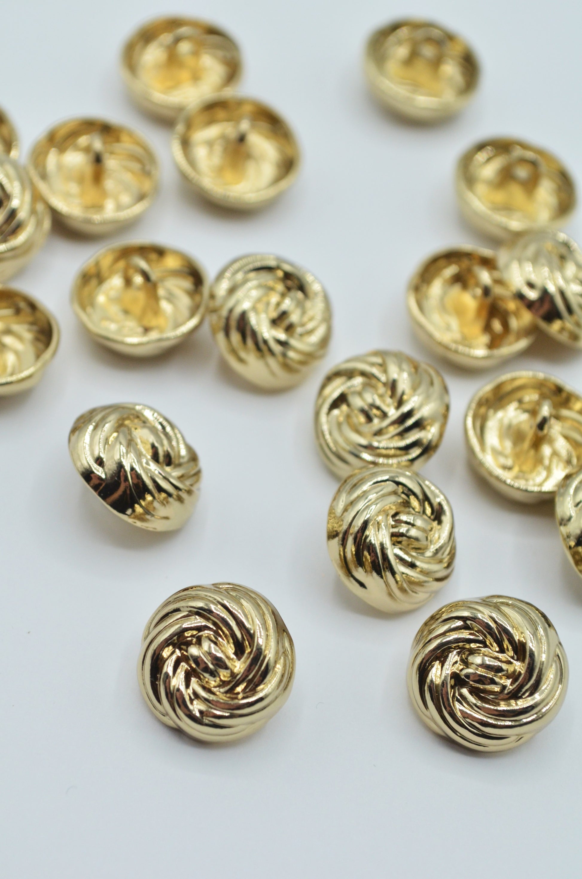 Nasturi Metalici 15mm, Aurii