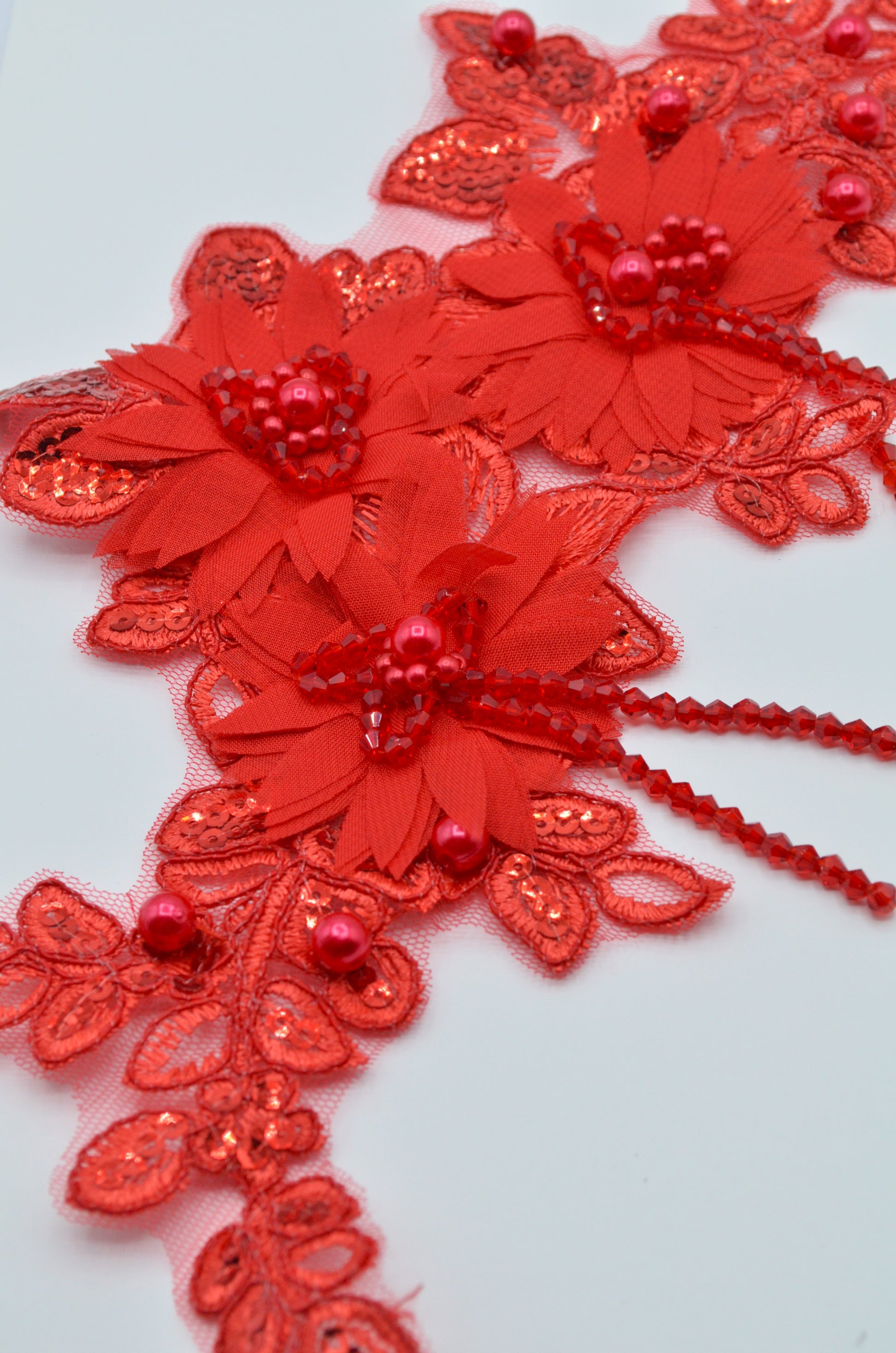 Aplicatie Broderie Cu Margele 30x14cm, Rosu