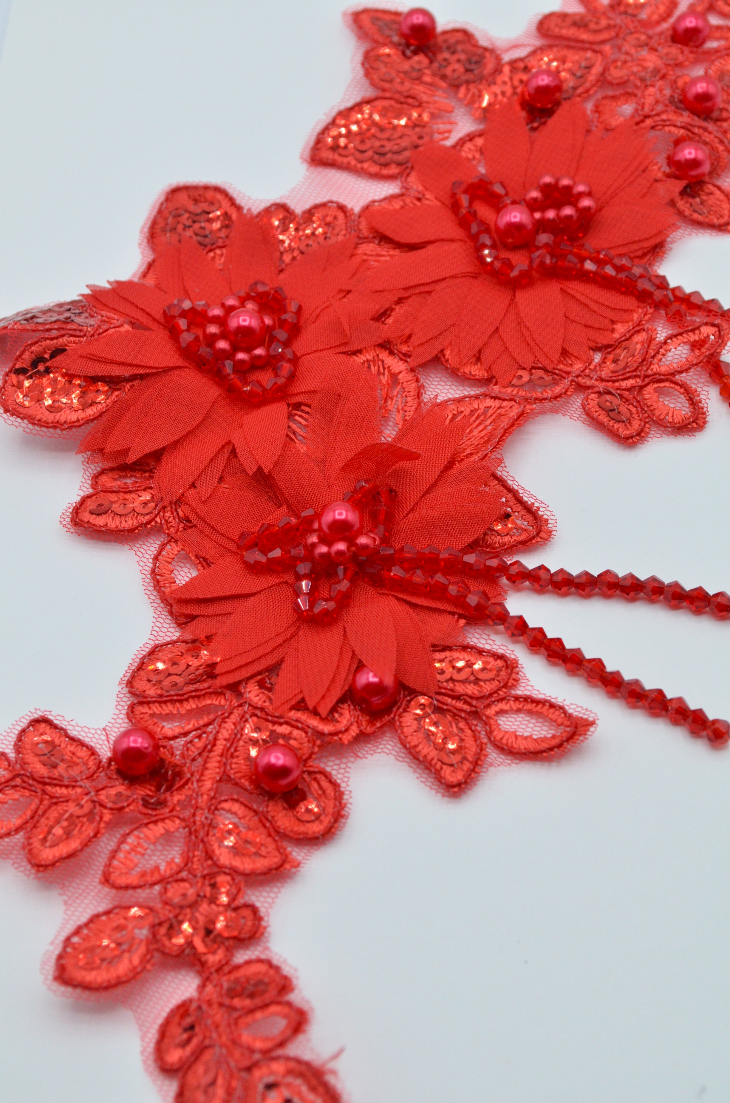 Aplicatie Broderie Cu Margele 30x14cm, Rosu