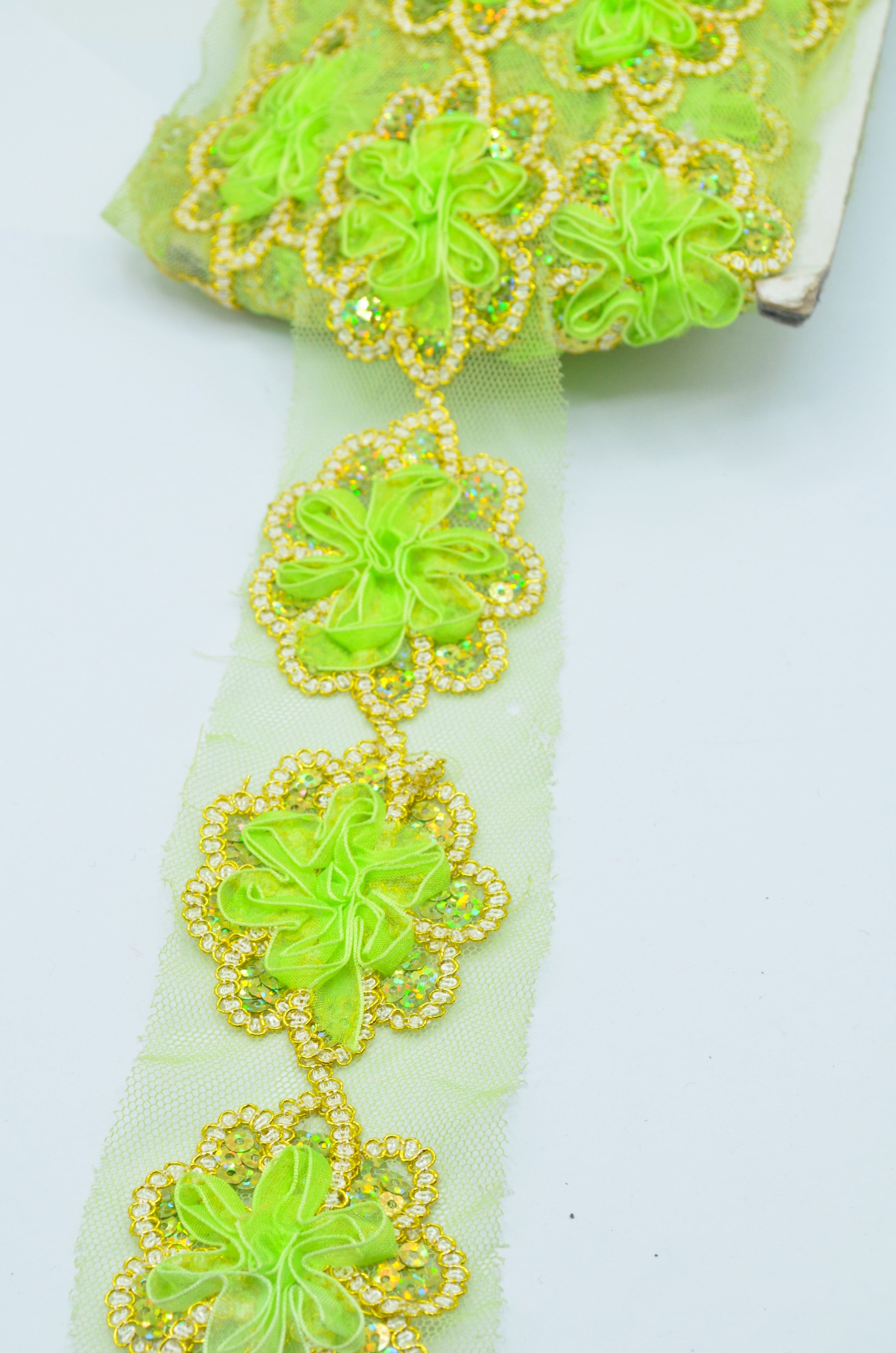 Pasmanterie Cu Paiete Si Organza 6cm, Verde