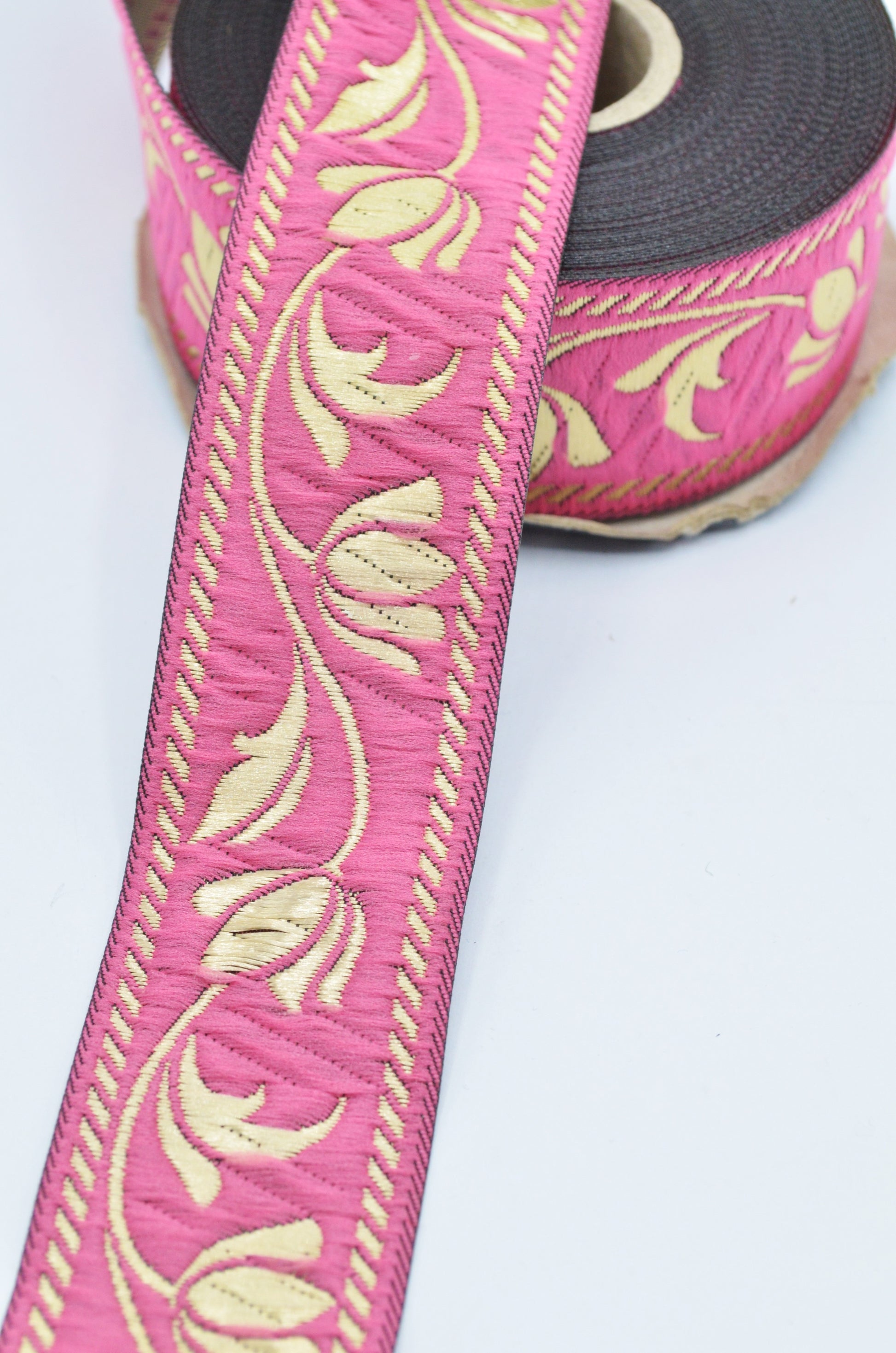 Panglica Decorativa 33mm