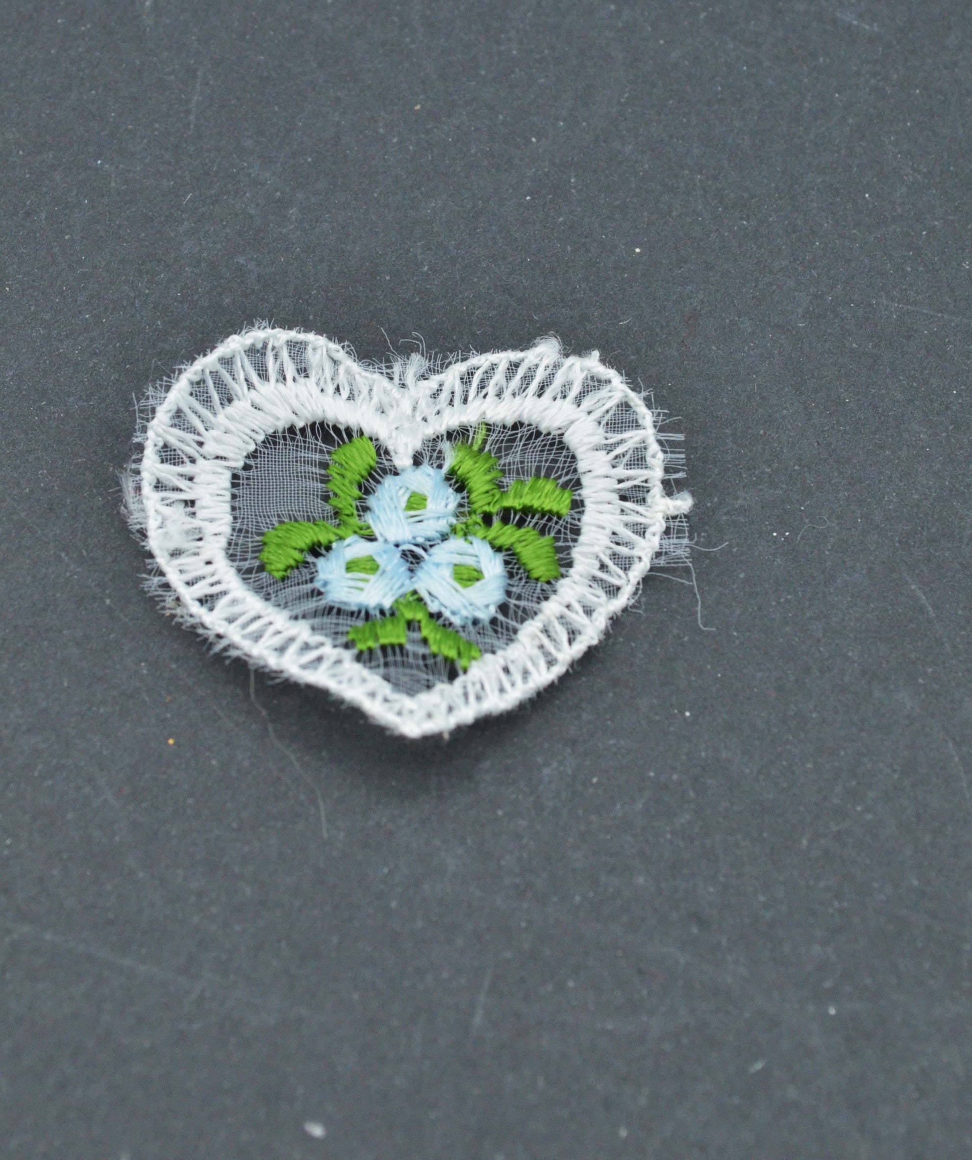 Aplicatie Brodata Inimioara 3.50x3.80cm